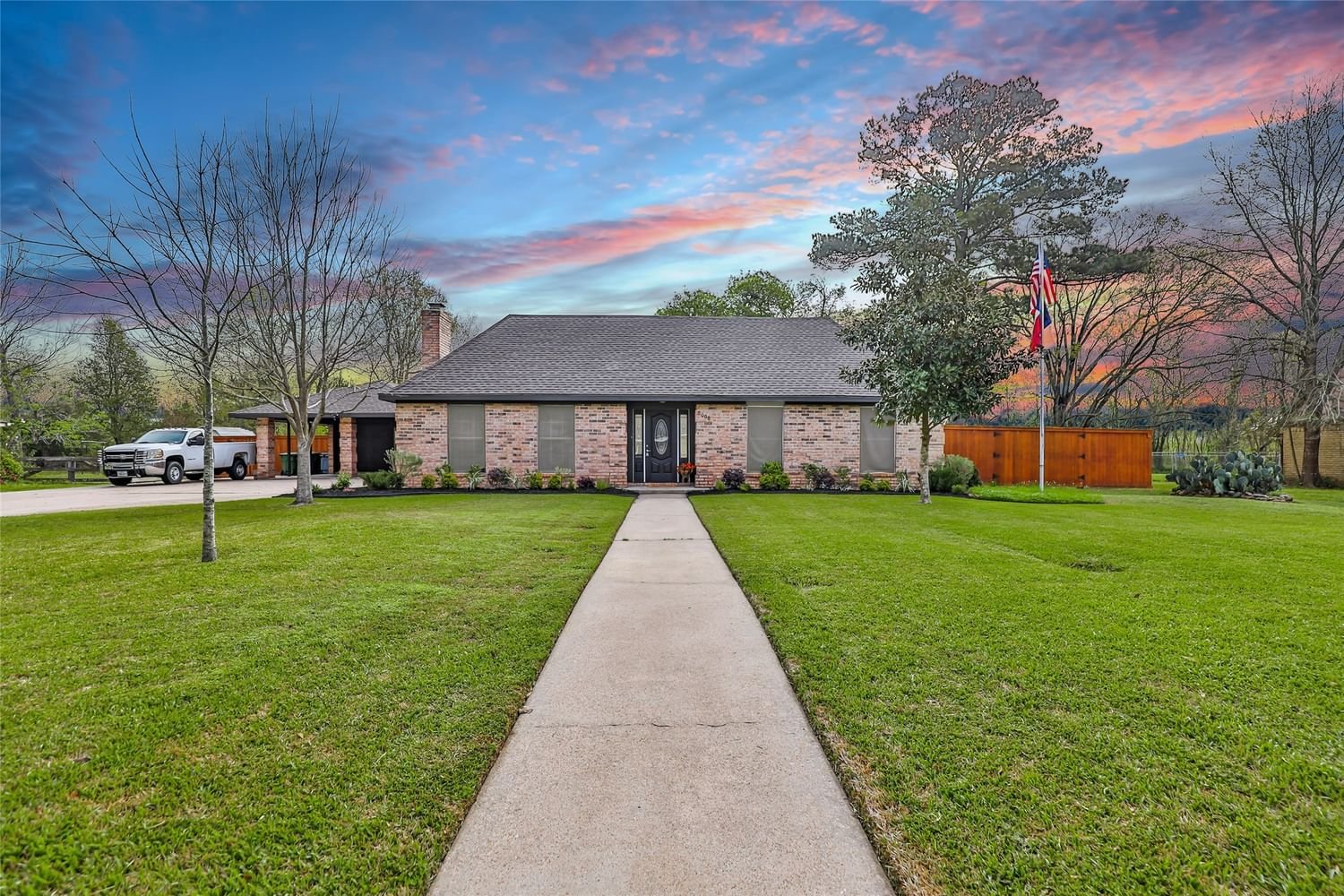 Real estate property located at 5008 Travis, Liberty, Travis Park, Liberty, TX, US