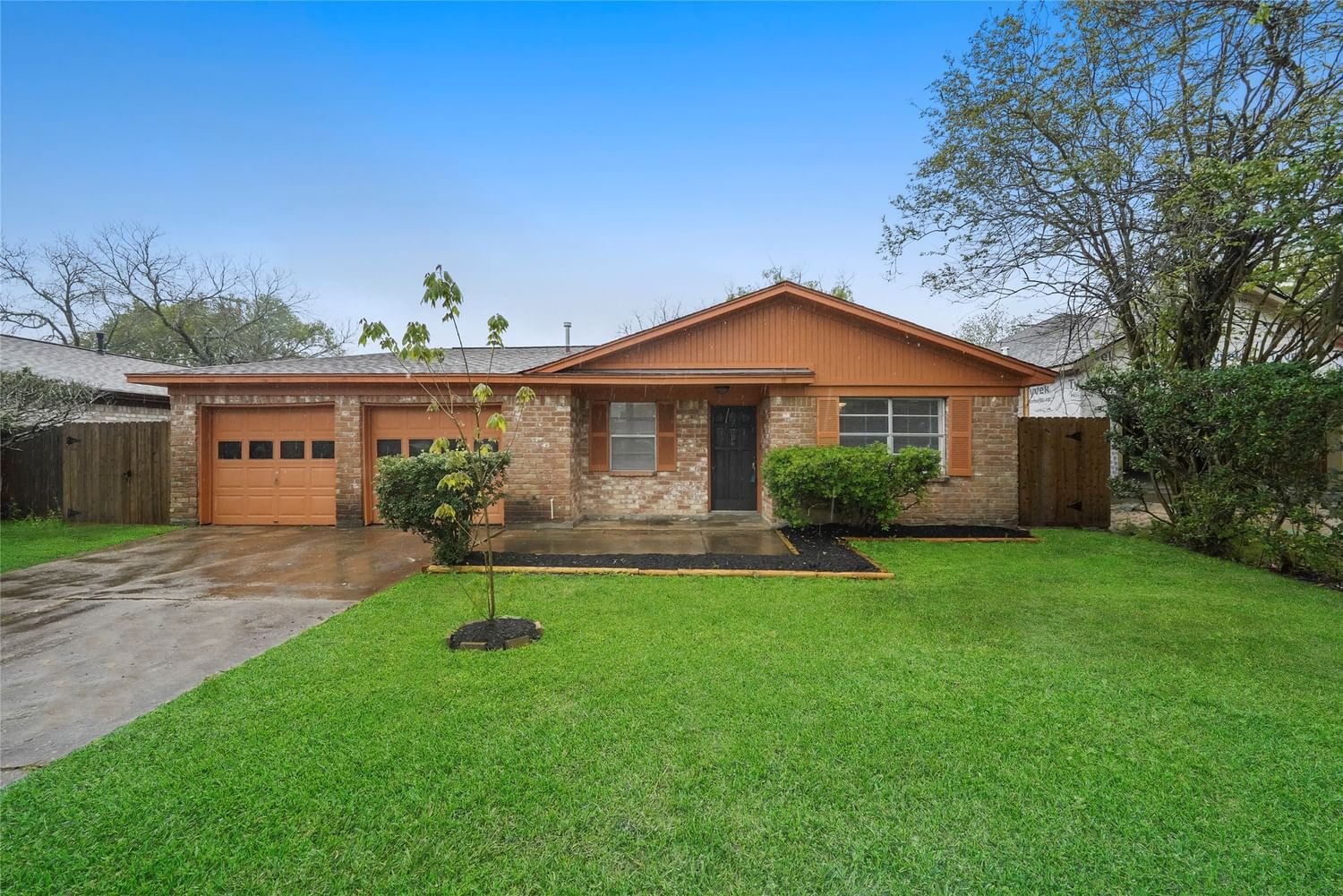 Real estate property located at 606 Debbie, Brazoria, Mustang Heights Sec 2 Alvin, Alvin, TX, US