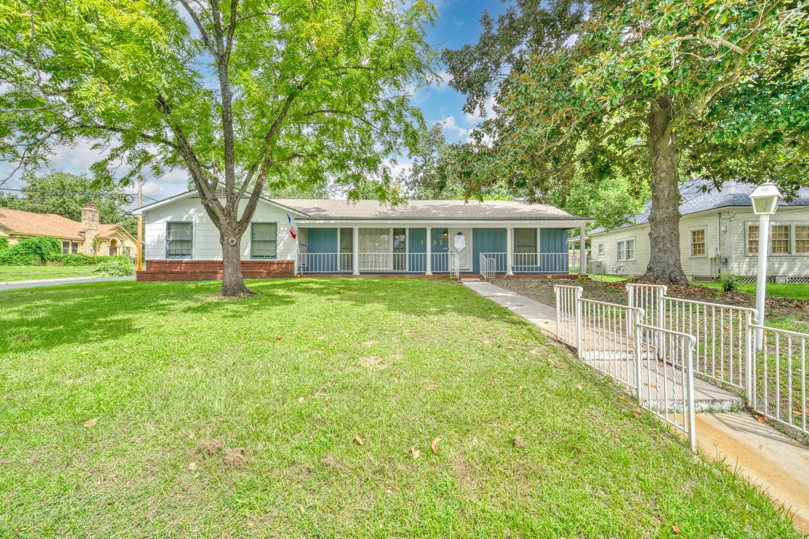 Real estate property located at 1422 21st, Walker, Huntsville Townsite, Huntsville, TX, US