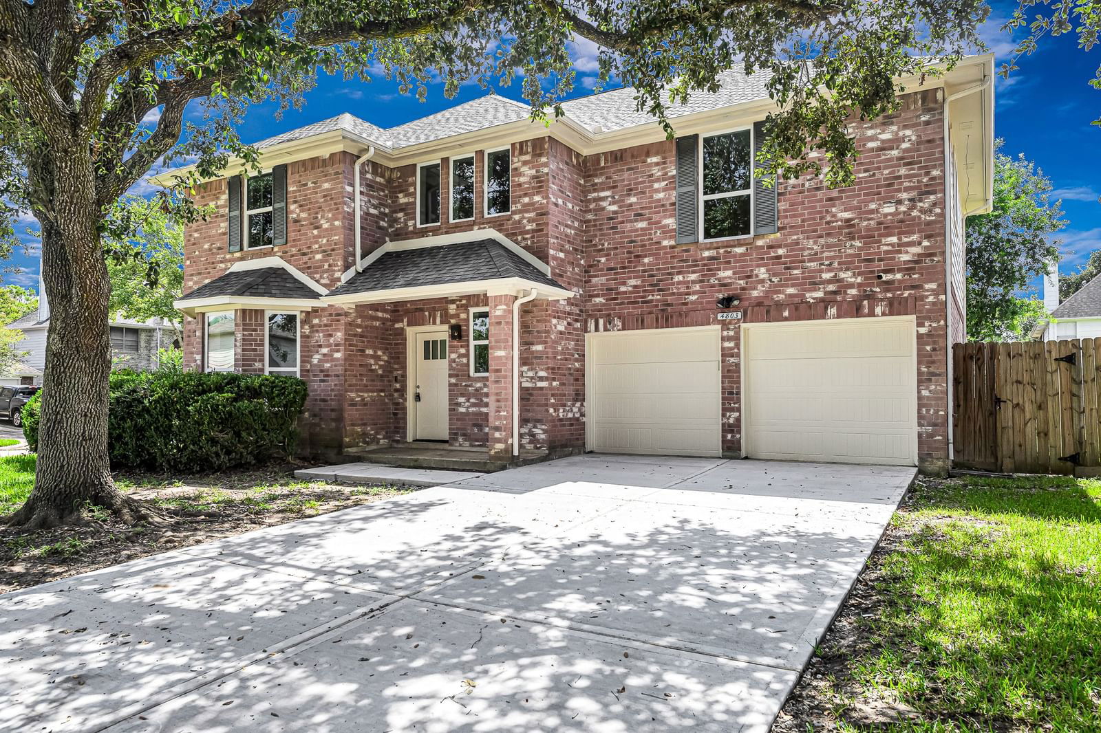 Real estate property located at 4803 Five Knolls, Harris, Heritage Park Sec 15, Friendswood, TX, US