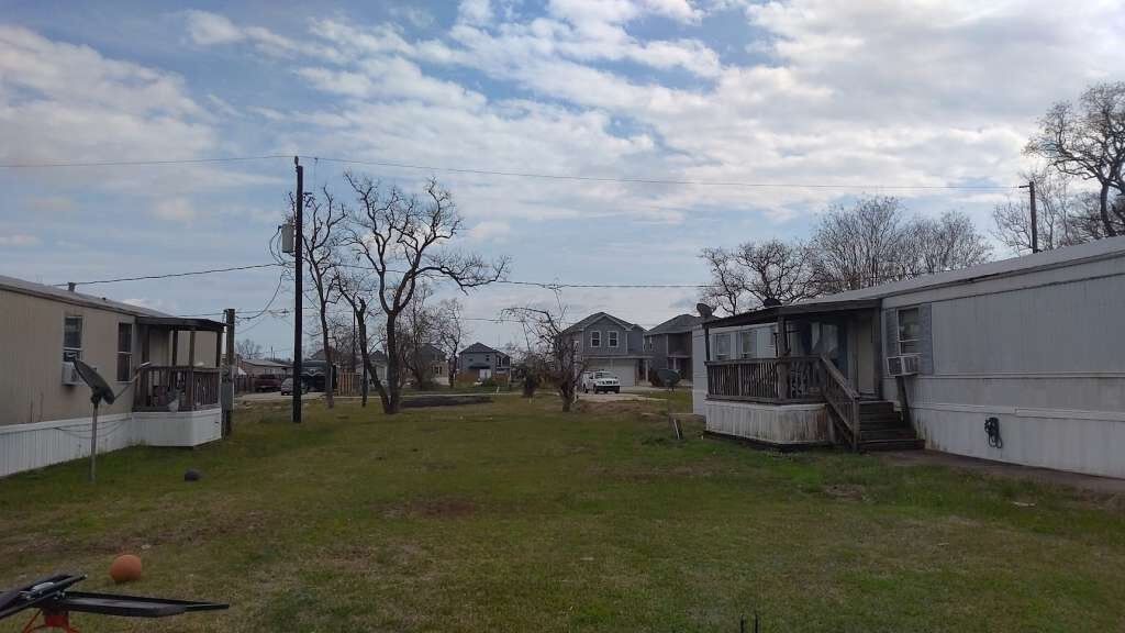 Real estate property located at 143 Flamingo Bight, Harris, Bay Oaks Harbor Amd, Baytown, TX, US