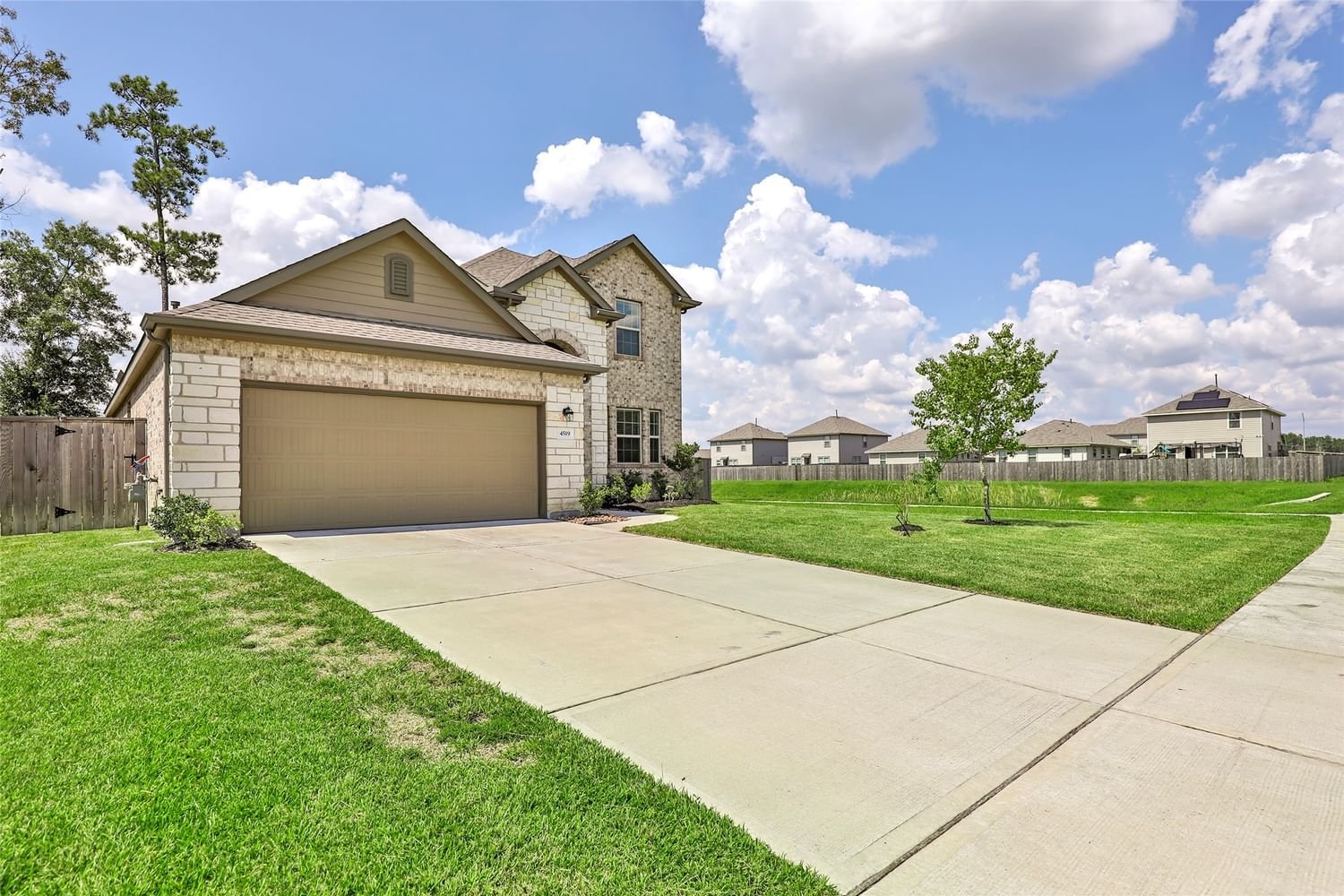 Real estate property located at 4519 Whitehaven Ridge, Montgomery, Country Colony 05, Porter, TX, US