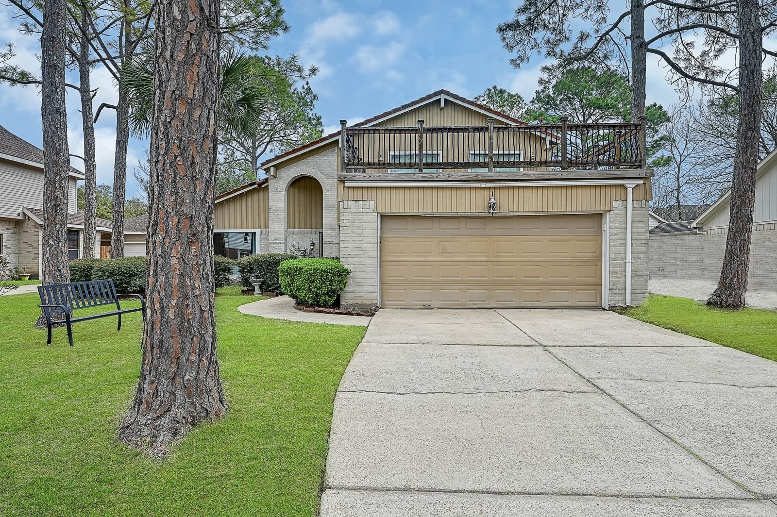 Real estate property located at 2815 Hollow Creek, Harris, Parkhollow Place Sec 04, Houston, TX, US