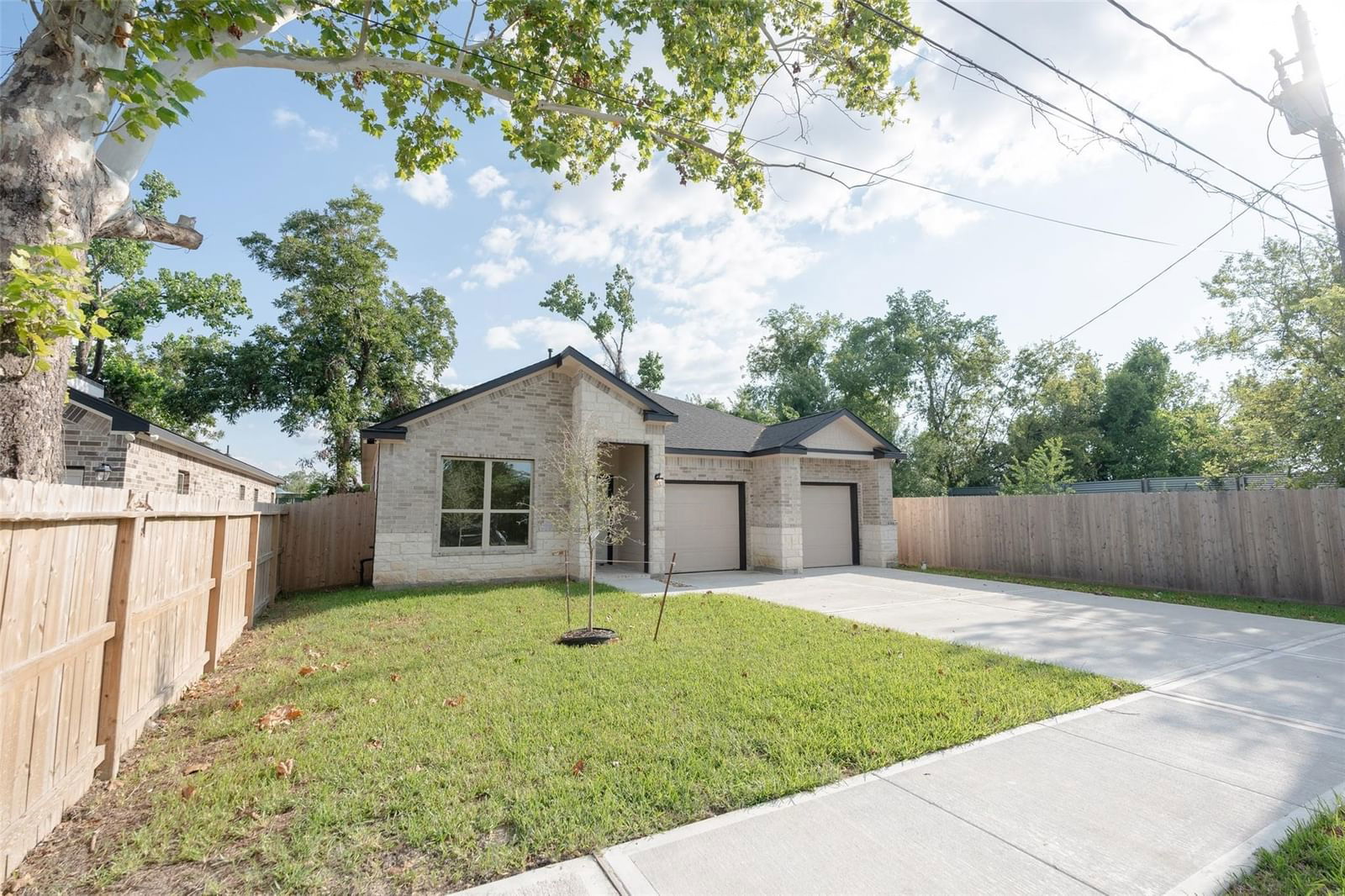 Real estate property located at 2516 Avenue Of Oaks, Harris, Central Gardens Sec 02, Houston, TX, US