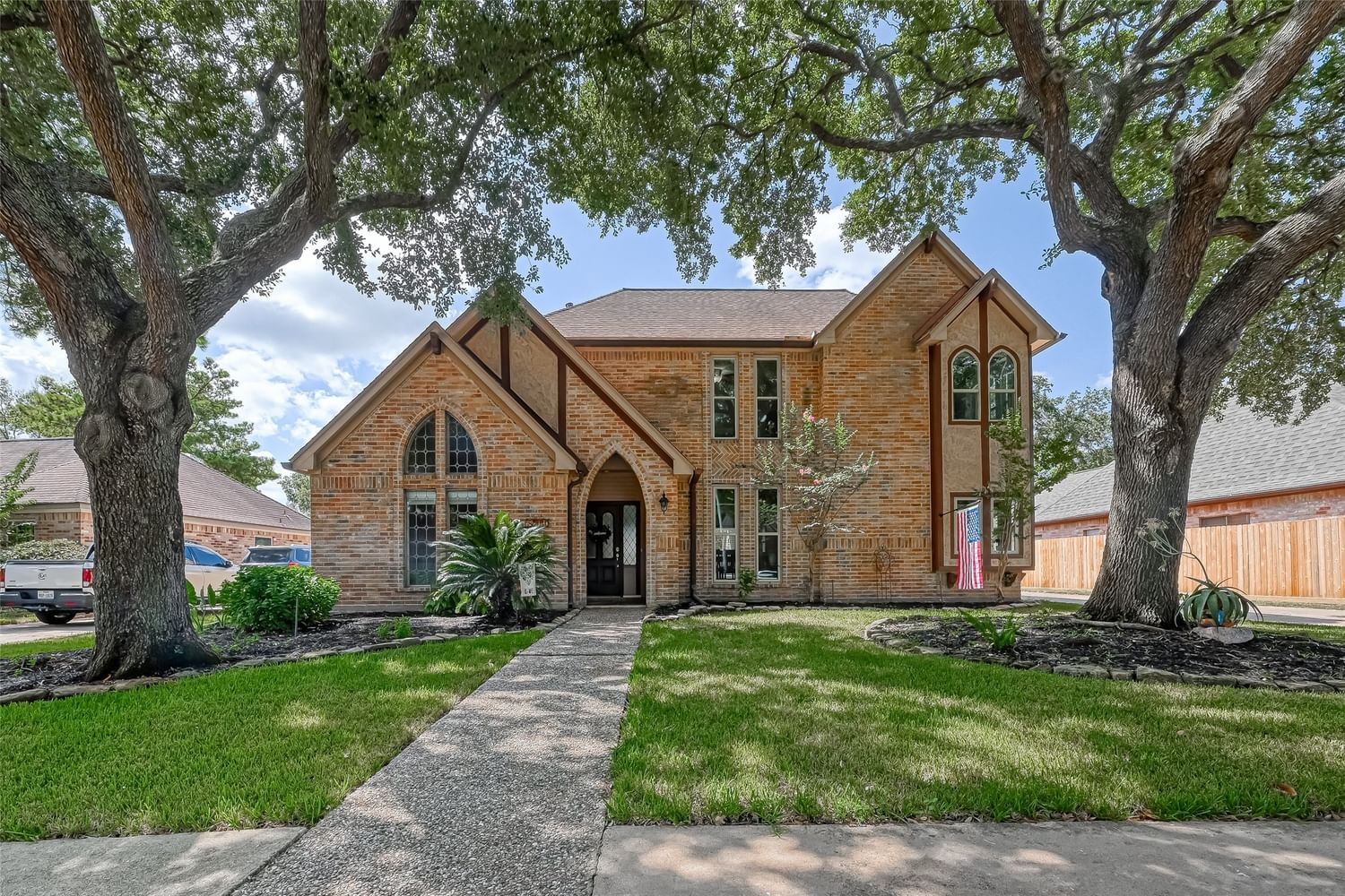 Real estate property located at 18211 Oakhampton, Harris, Houston, TX, US