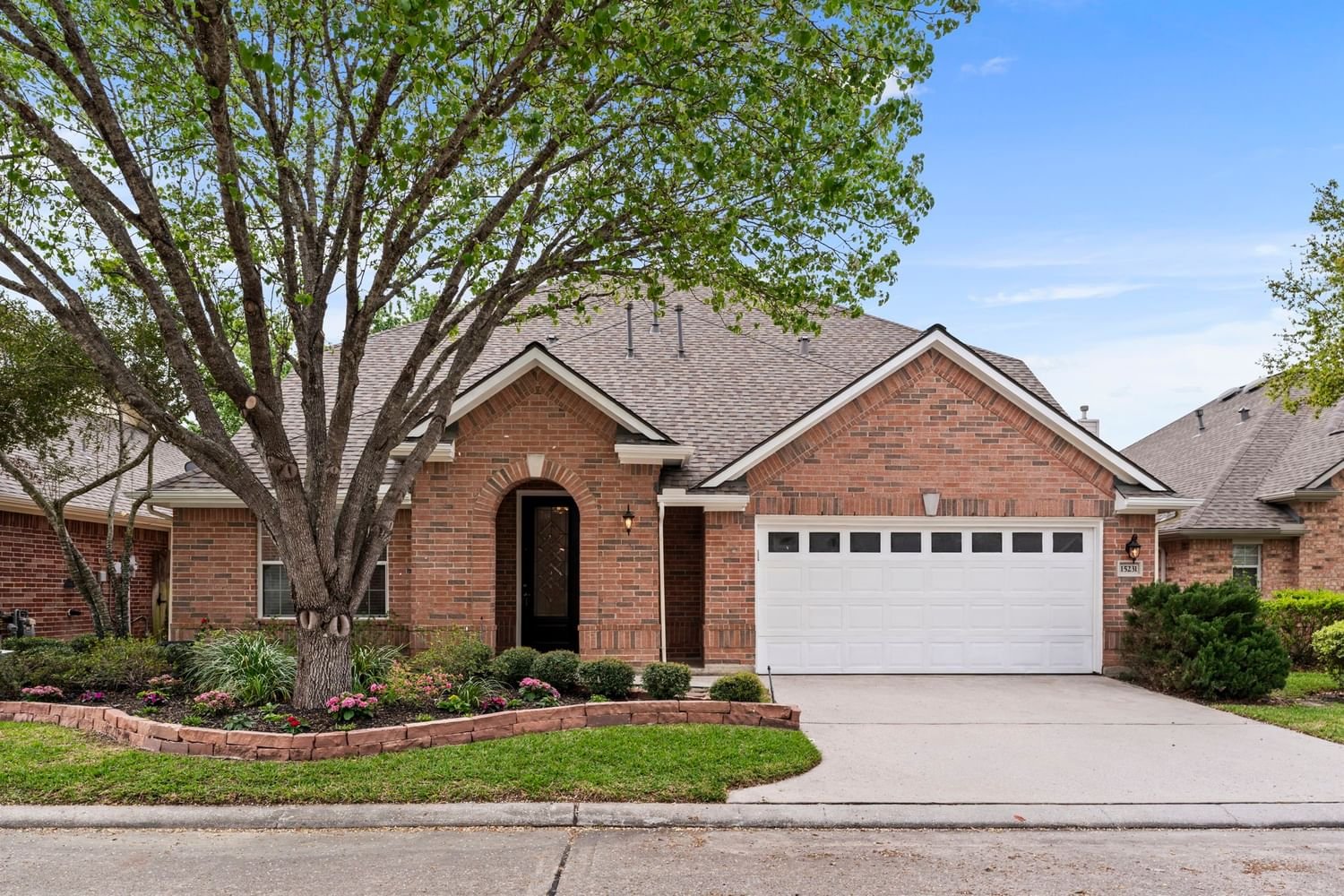 Real estate property located at 15231 Scenic Forest, Montgomery, Mansion Villas 02, Conroe, TX, US