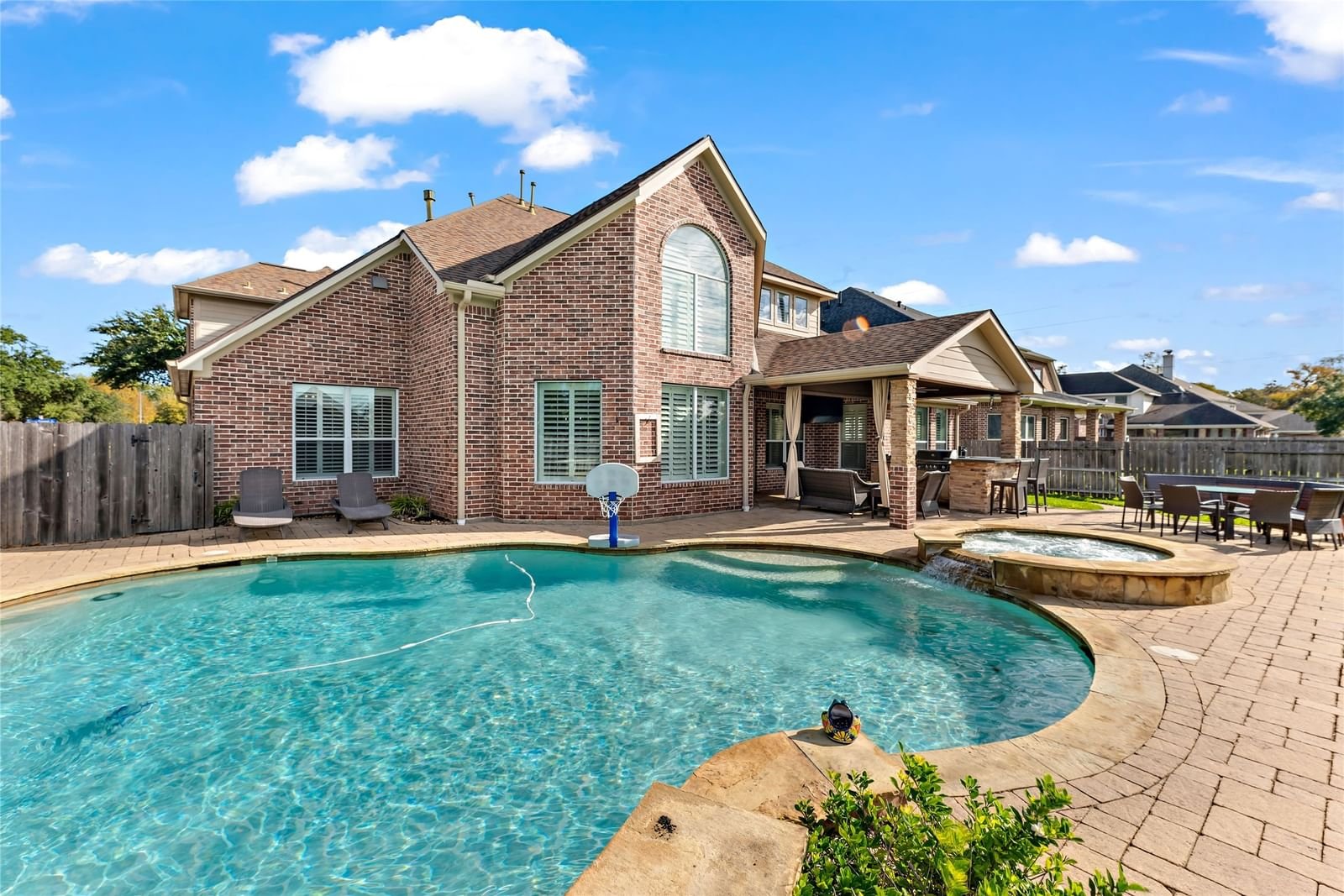 Real estate property located at 7910 Silent Forest, Fort Bend, Greatwood Tuscany Place Sec 1, Sugar Land, TX, US