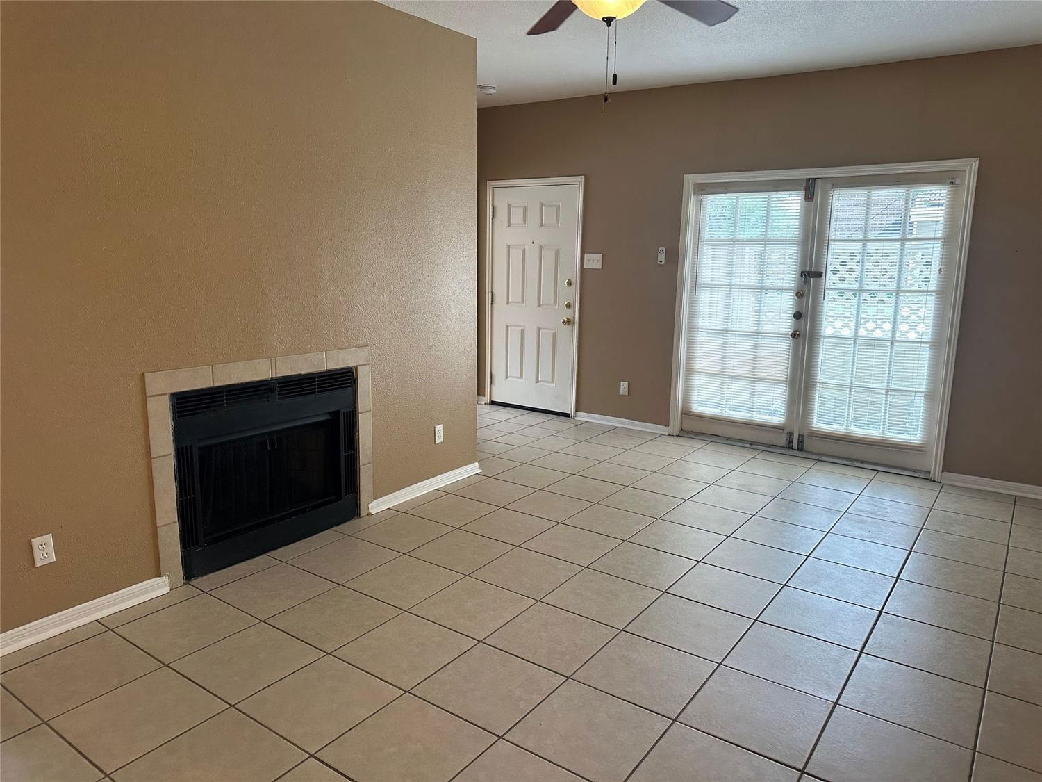 Real estate property located at 2121 El Paseo #2007, Harris, Cambridge Court Condo Ph 02, Houston, TX, US