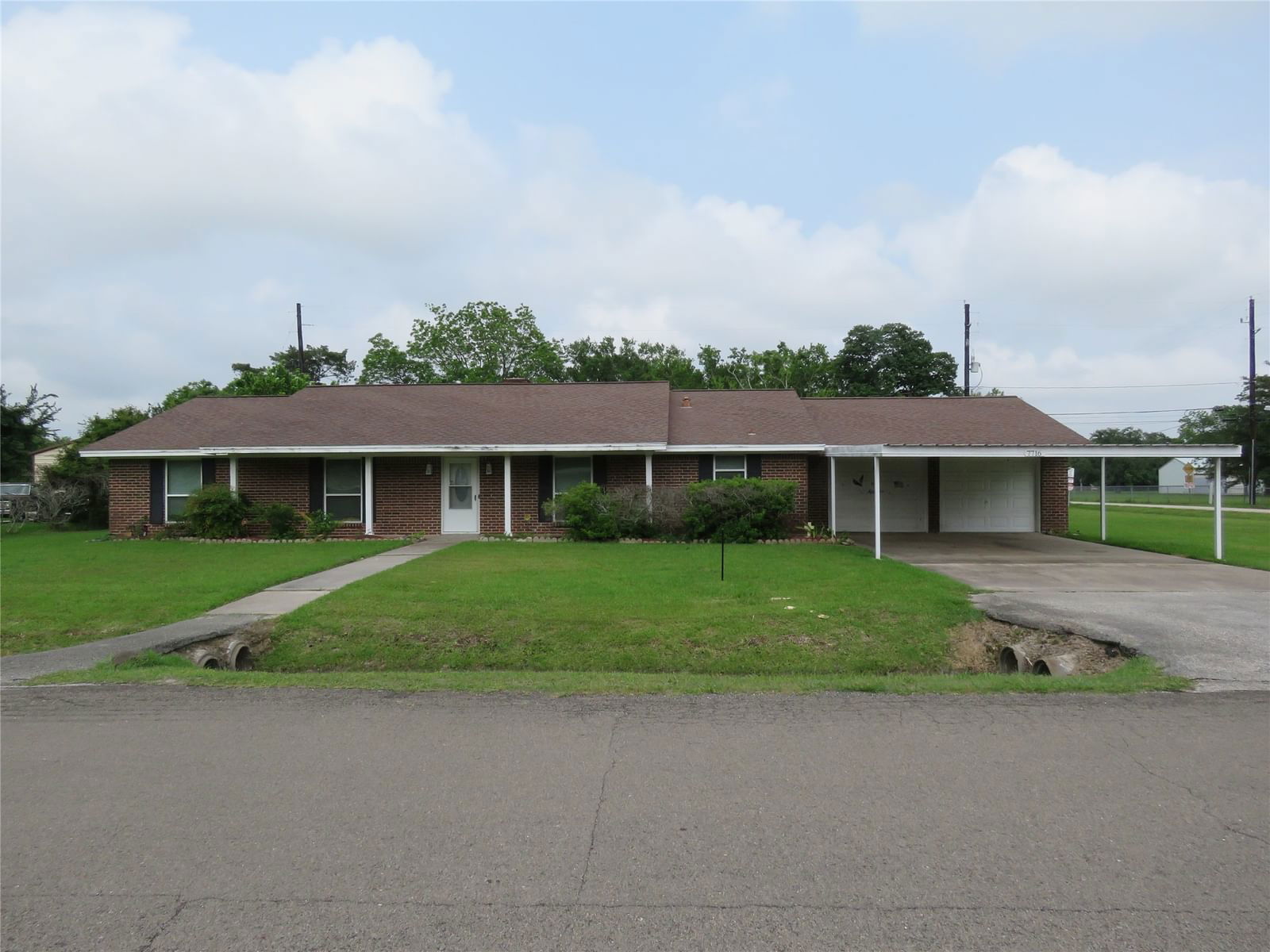 Real estate property located at 7716 George, Chambers, Abbe Sec 02, Baytown, TX, US