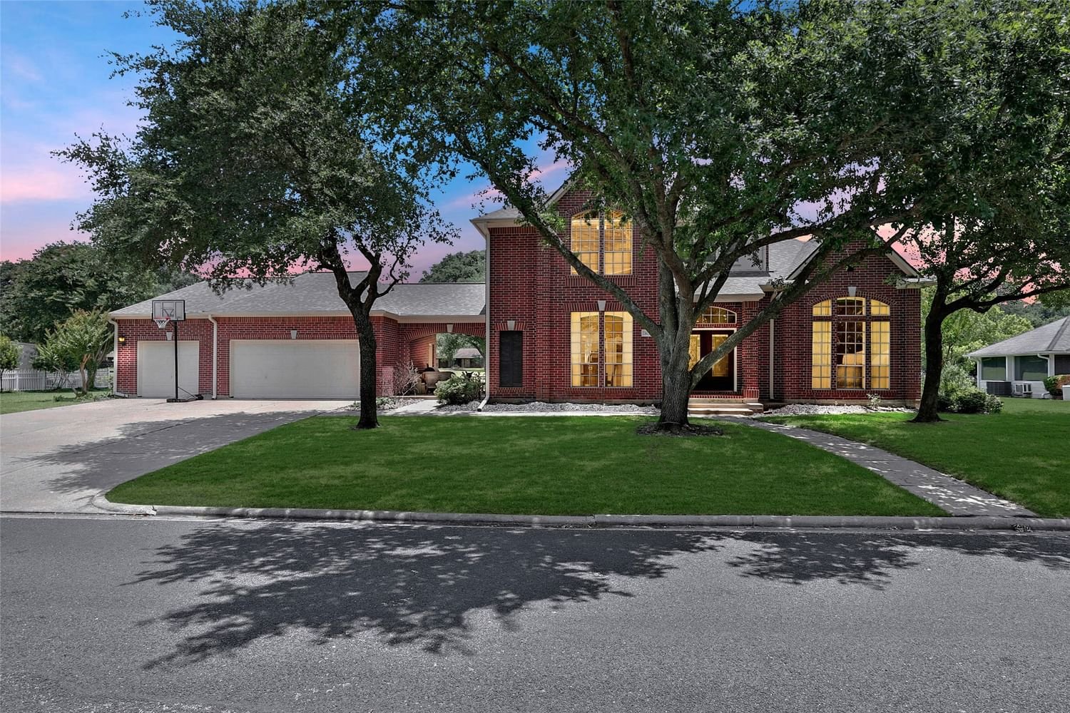 Real estate property located at 415 Brookhollow, Walker, Elkins Lake, Huntsville, TX, US