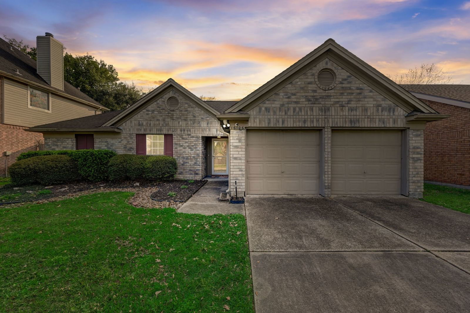 Real estate property located at 16106 Constitution, Harris, Heritage Park, Friendswood, TX, US