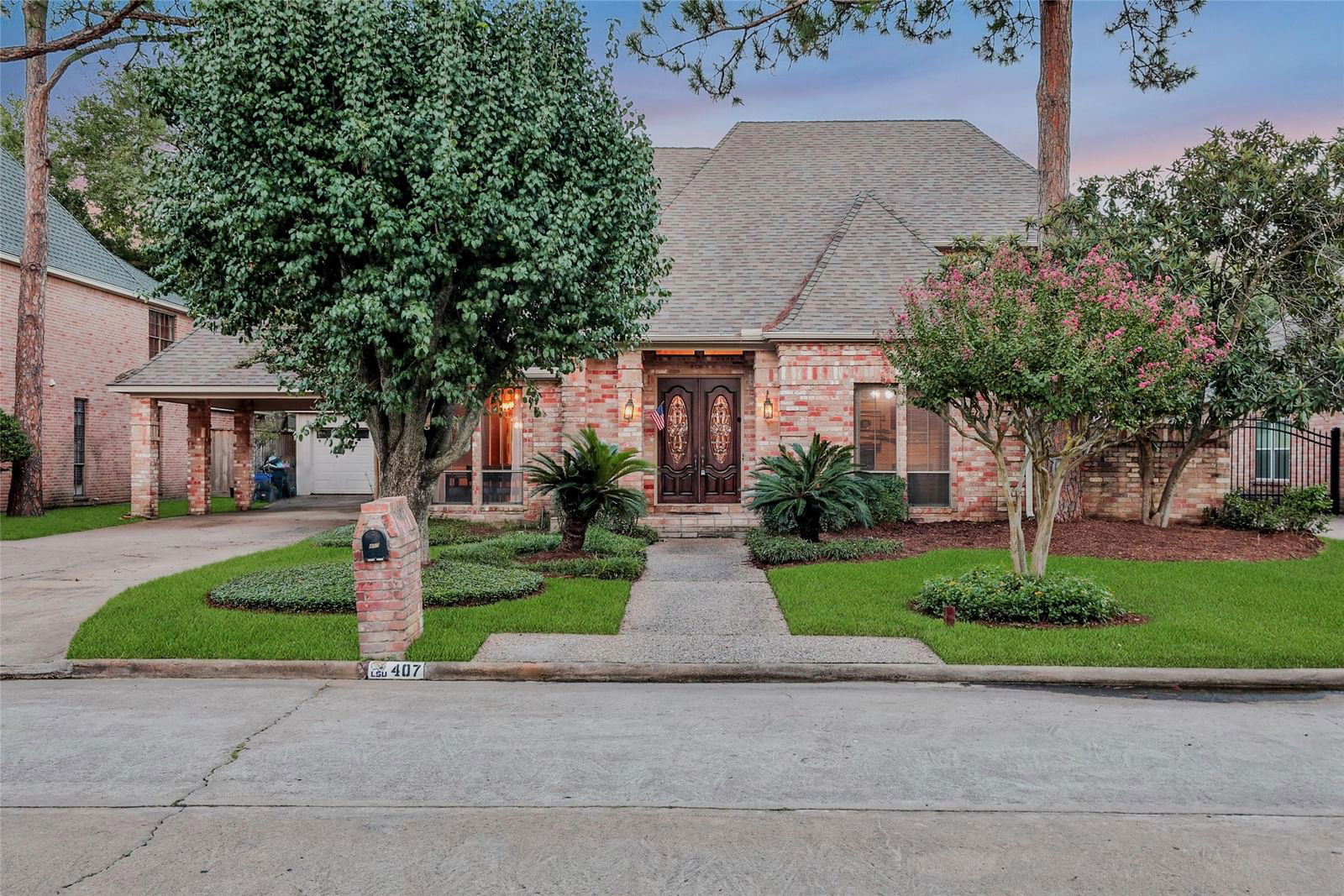 Real estate property located at 407 Sandy Bluff, Harris, Barkers Landing, Houston, TX, US