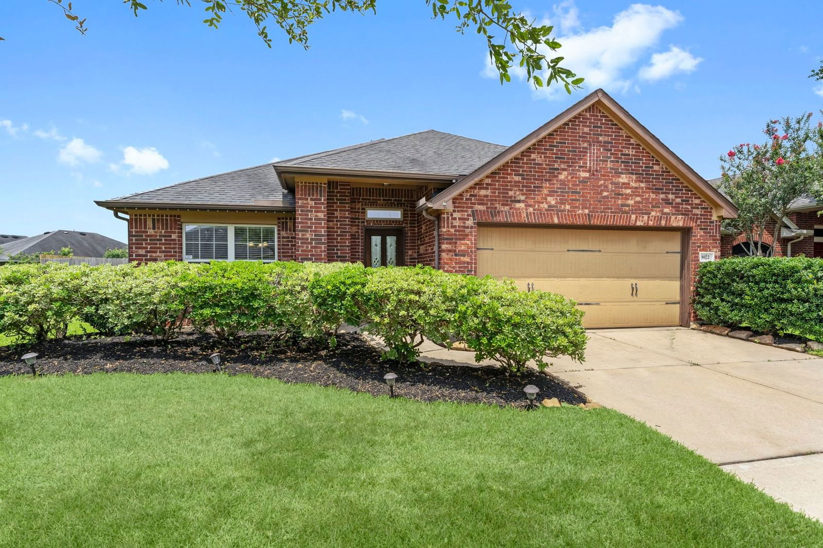 Real estate property located at 8022 Saragosa Blue, Fort Bend, Grand Mission Sec 14, Richmond, TX, US