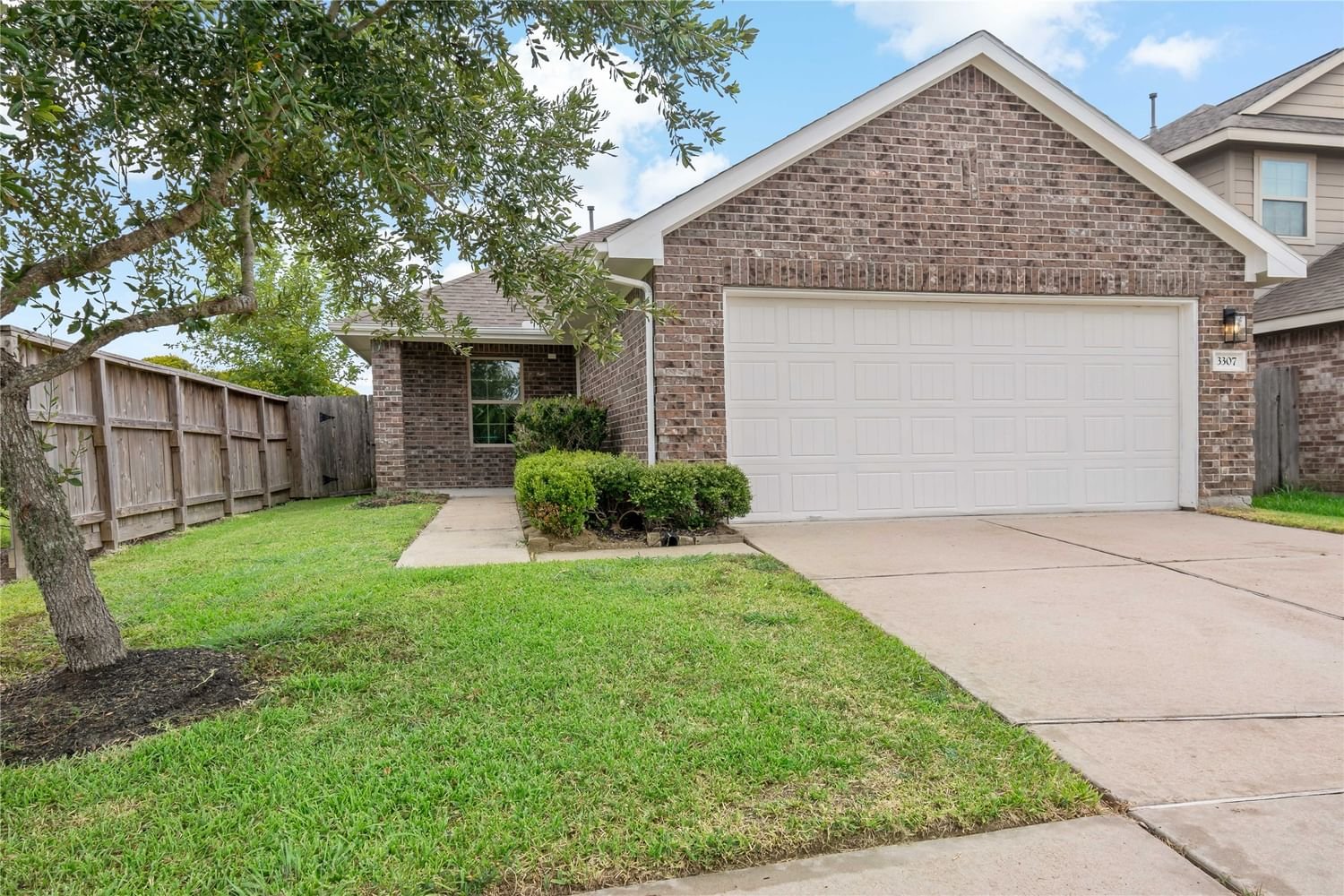 Real estate property located at 3307 Halle Trace, Harris, Brunswick Mdws Sec 16, Houston, TX, US