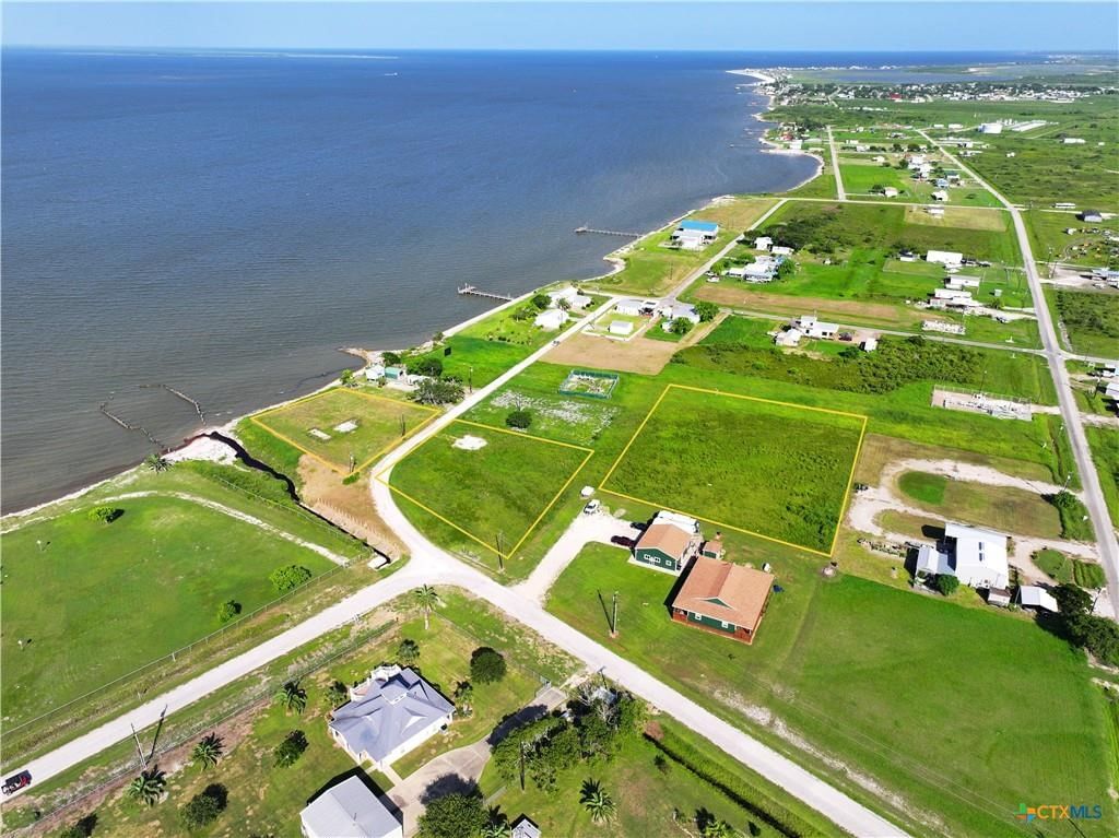 Real estate property located at 40 Waterfront, Calhoun, Alamo Beach, Port Lavaca, TX, US