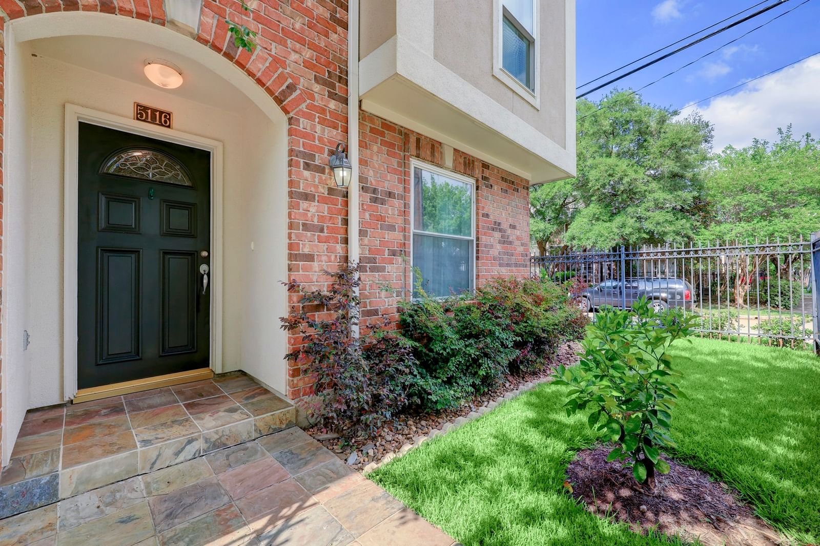 Real estate property located at 5116 Fairmont, Harris, College Court Place, Houston, TX, US
