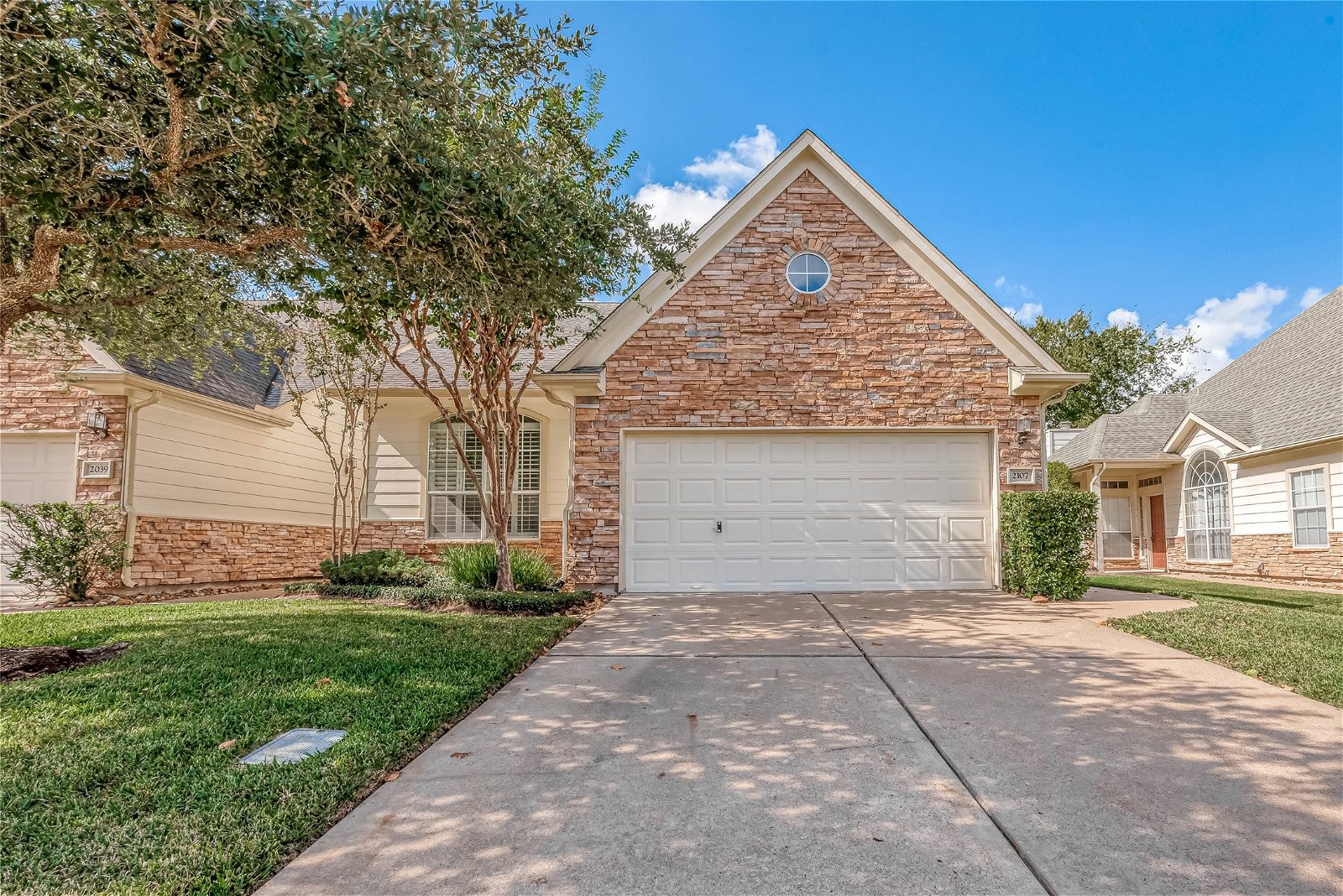 Real estate property located at 2107 Ridge Wood, Fort Bend, Greatwood Tr C-8, Sugar Land, TX, US