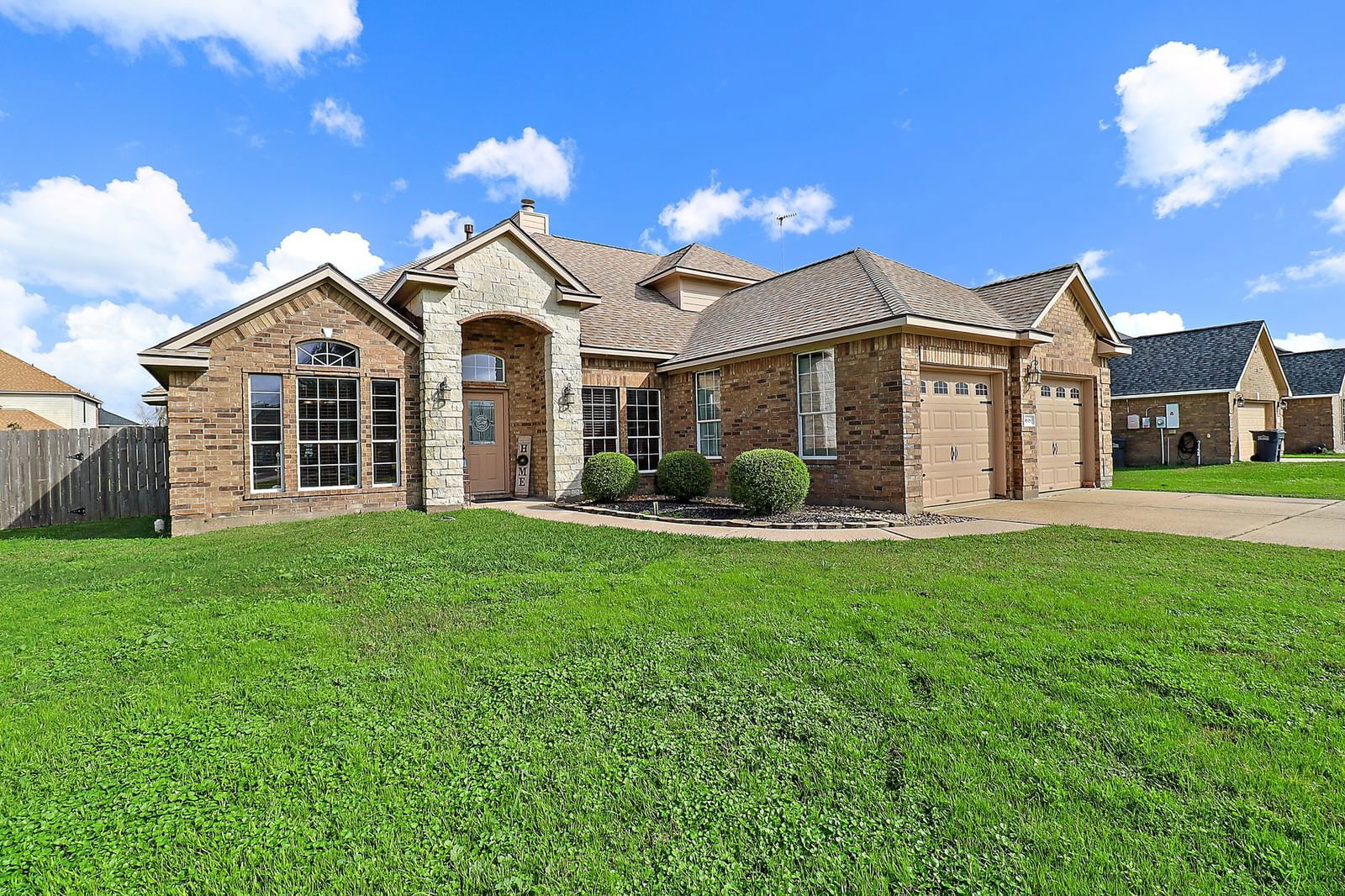 Real estate property located at 9618 Crestwood, Chambers, Eagle Creek, Baytown, TX, US