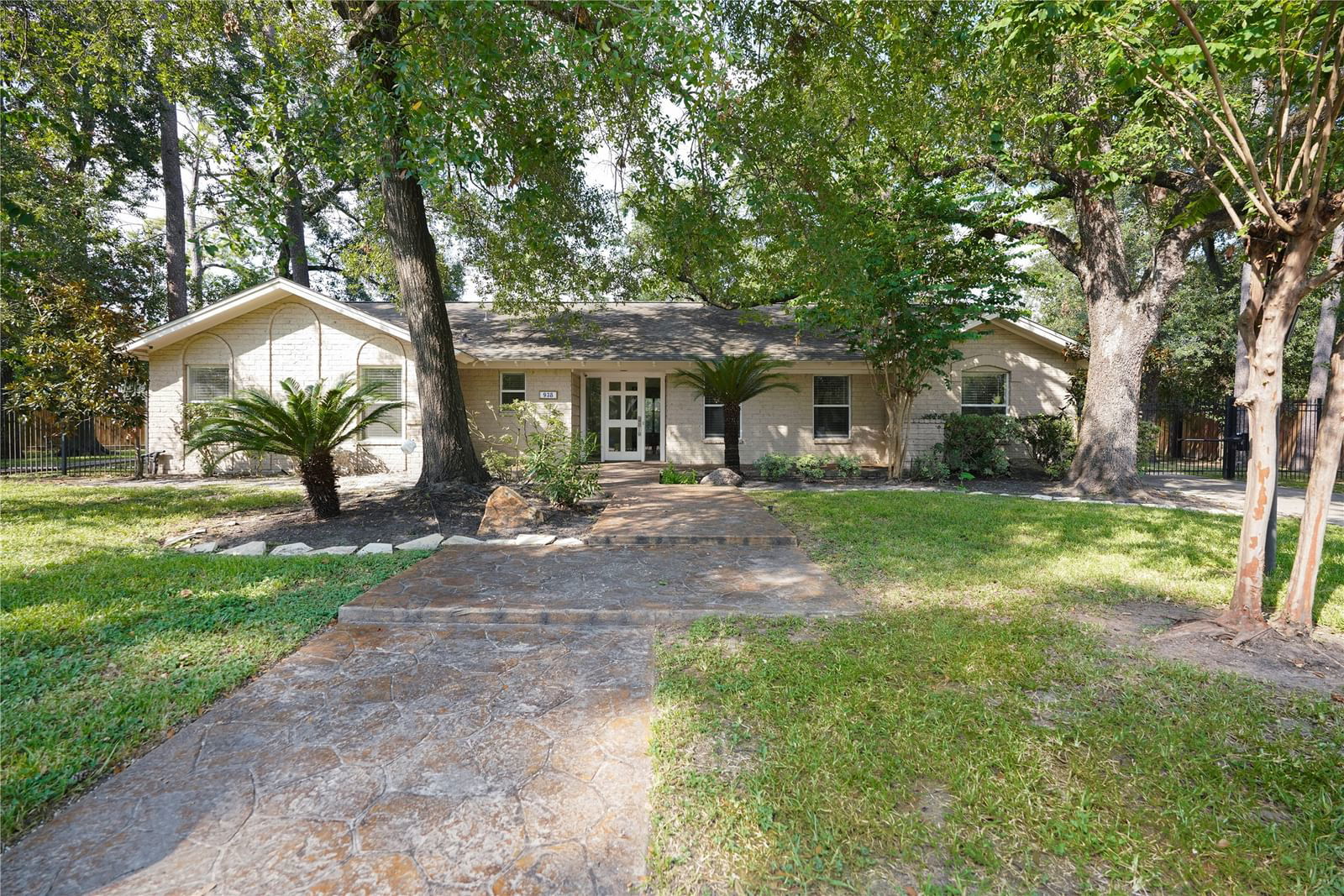 Real estate property located at 938 Magdalene, Harris, Memorial Village Estates, Houston, TX, US