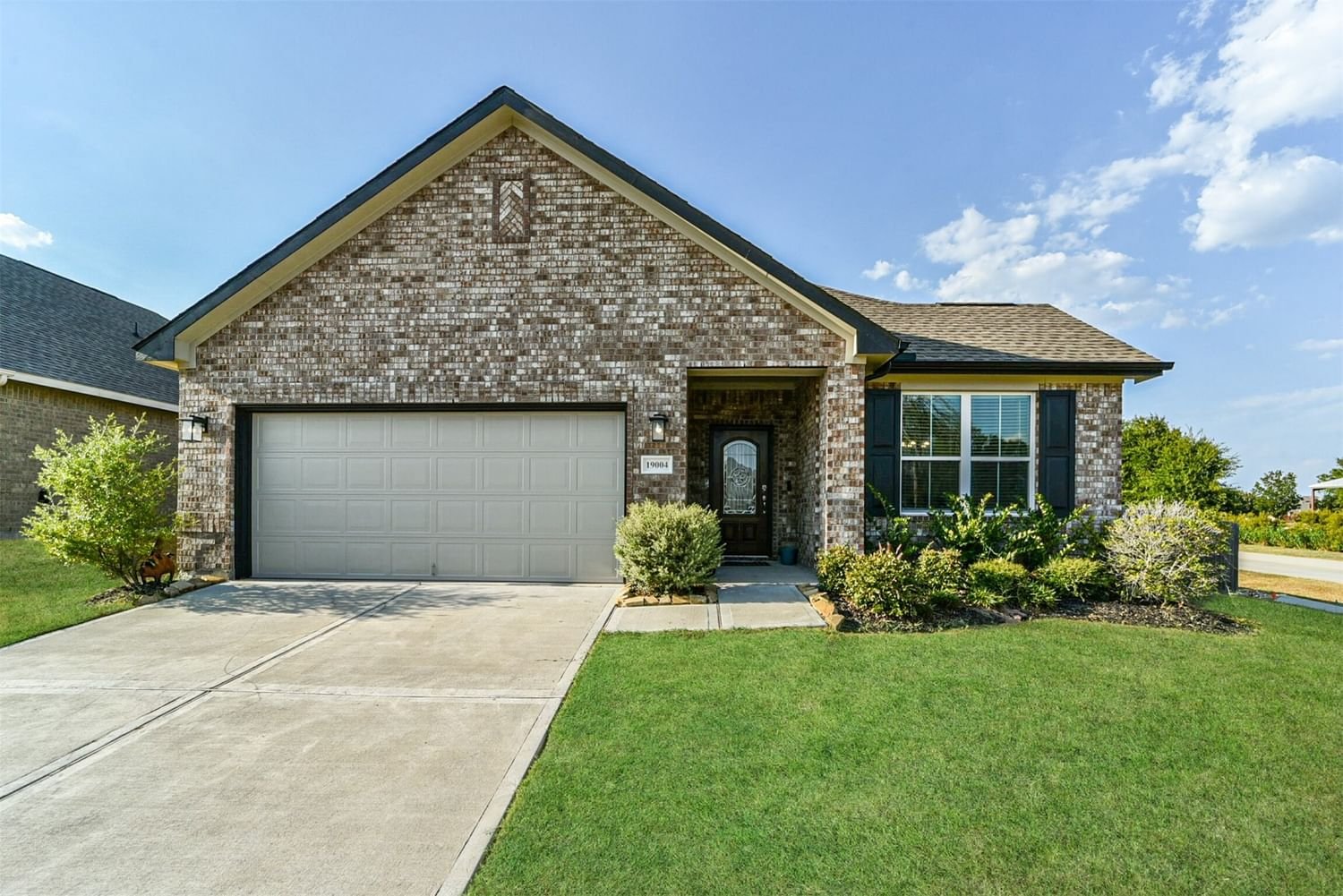 Real estate property located at 19004 Villa, Montgomery, Montgomery, TX, US