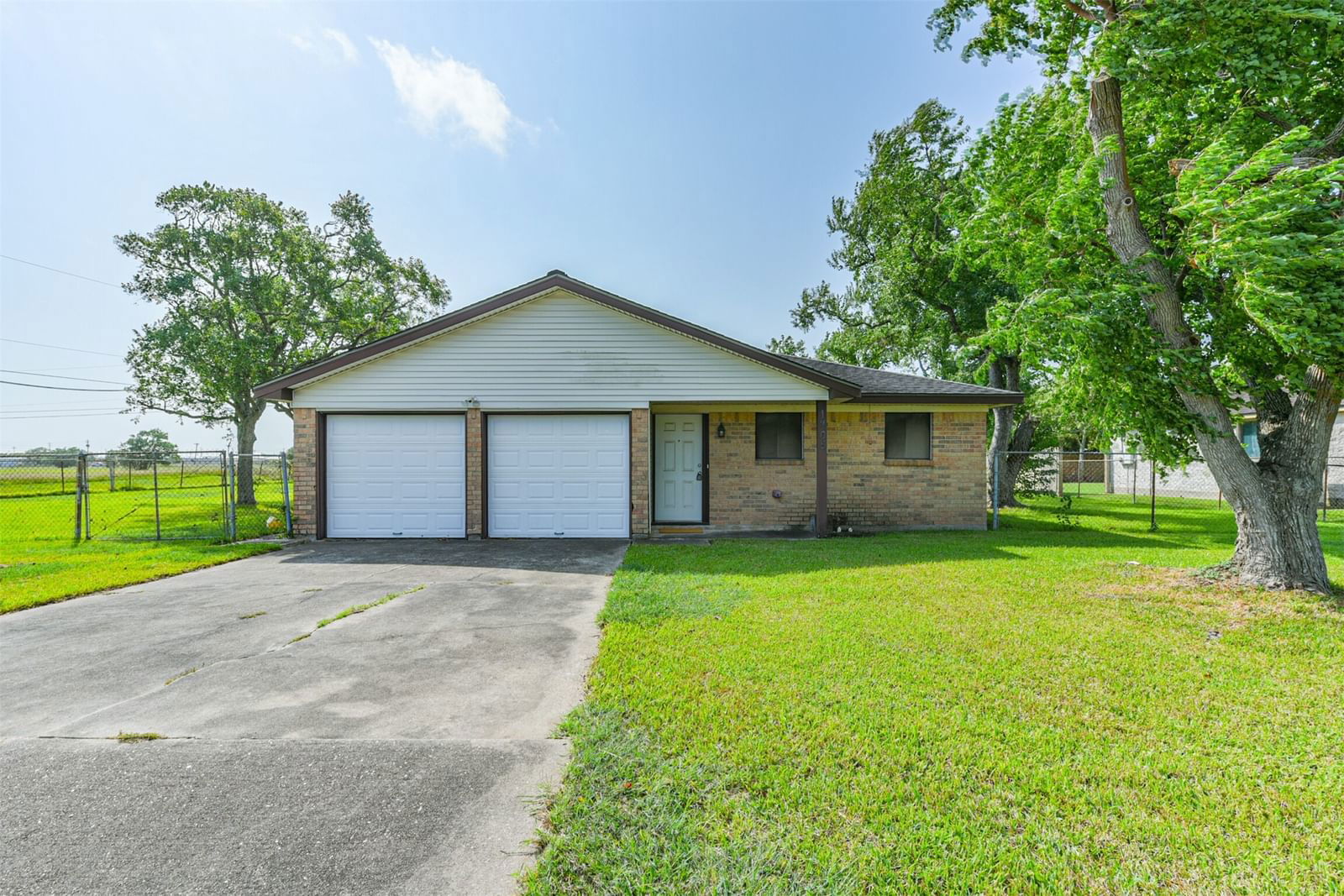 Real estate property located at 1705 Avenue M, Brazoria, Velasco Freeport, Freeport, TX, US