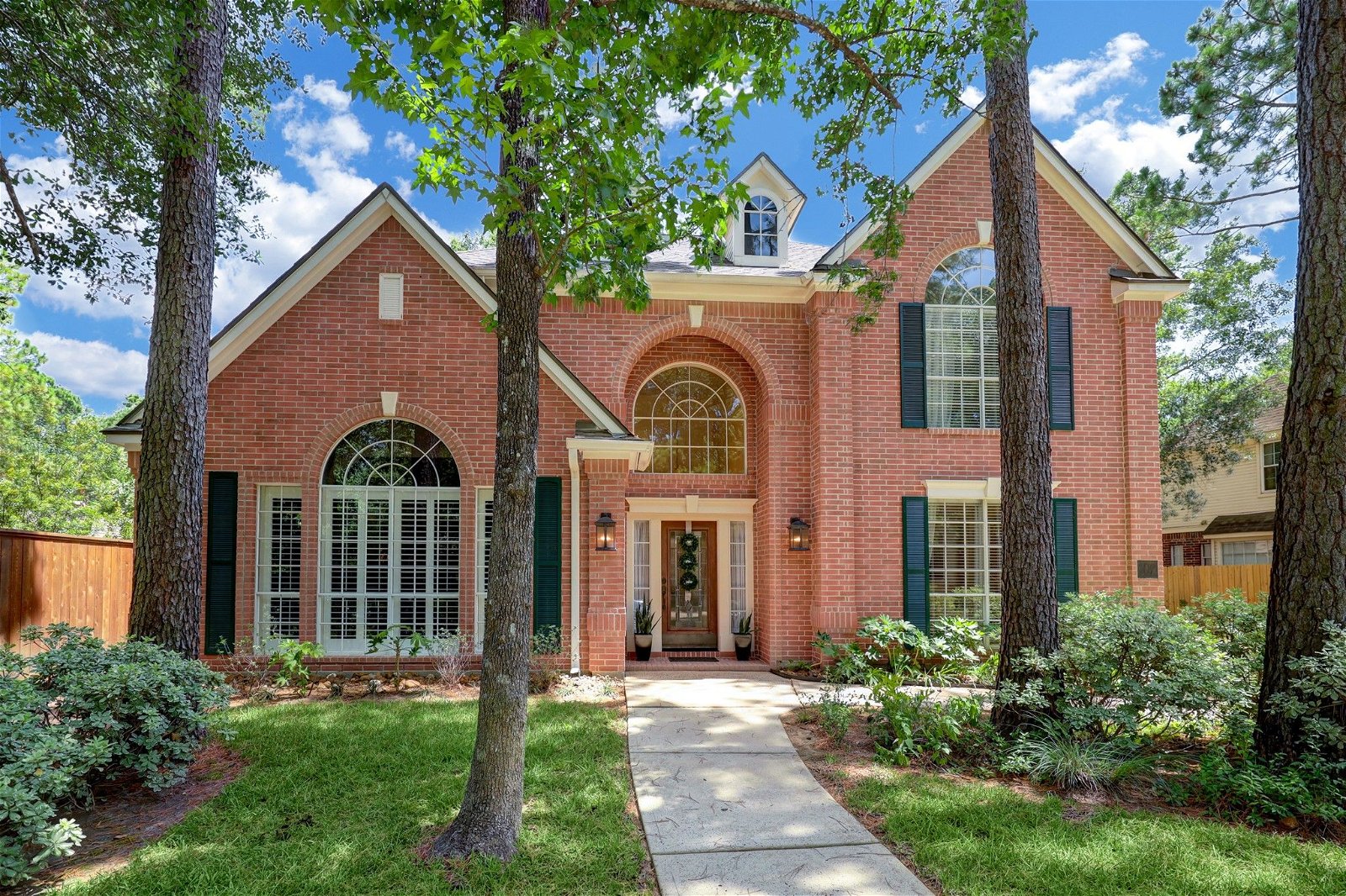 Real estate property located at 107 Summer Cloud, Montgomery, The Woodlands, TX, US