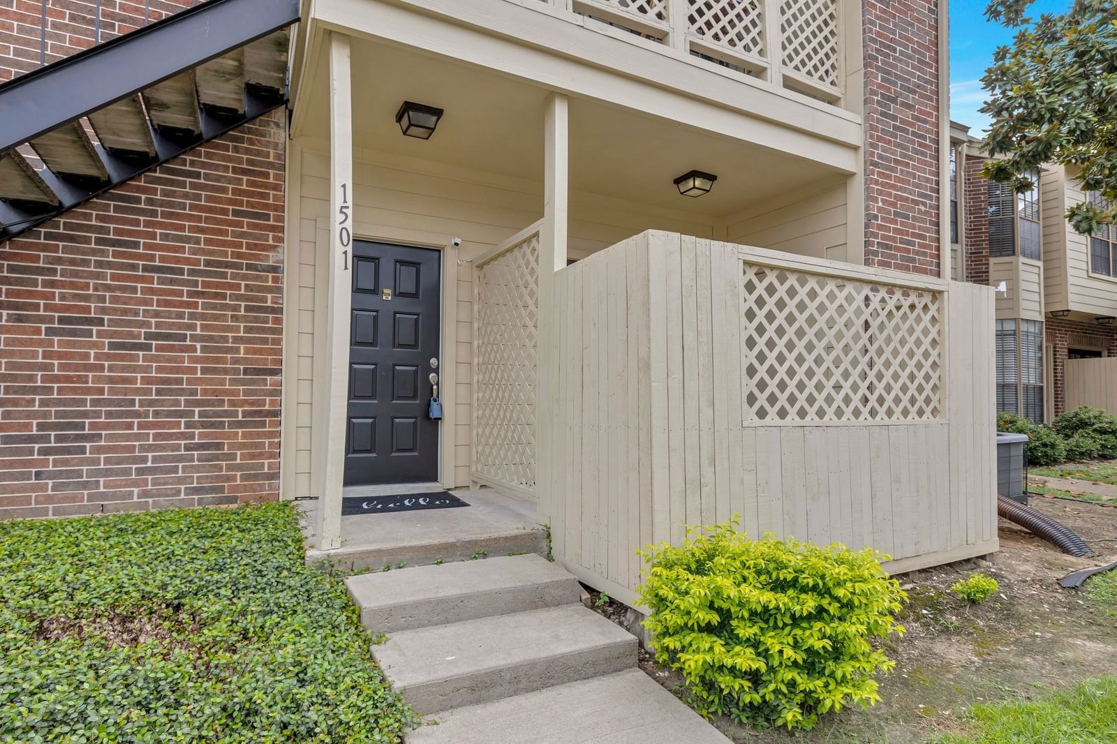 Real estate property located at 2121 El Paseo #1501, Harris, Cambridge Court Condo Ph 02, Houston, TX, US