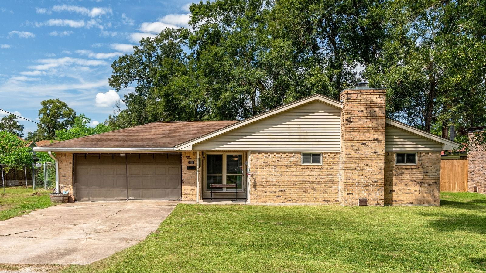 Real estate property located at 811 Garner, Liberty, Glen Park-Clev, Cleveland, TX, US