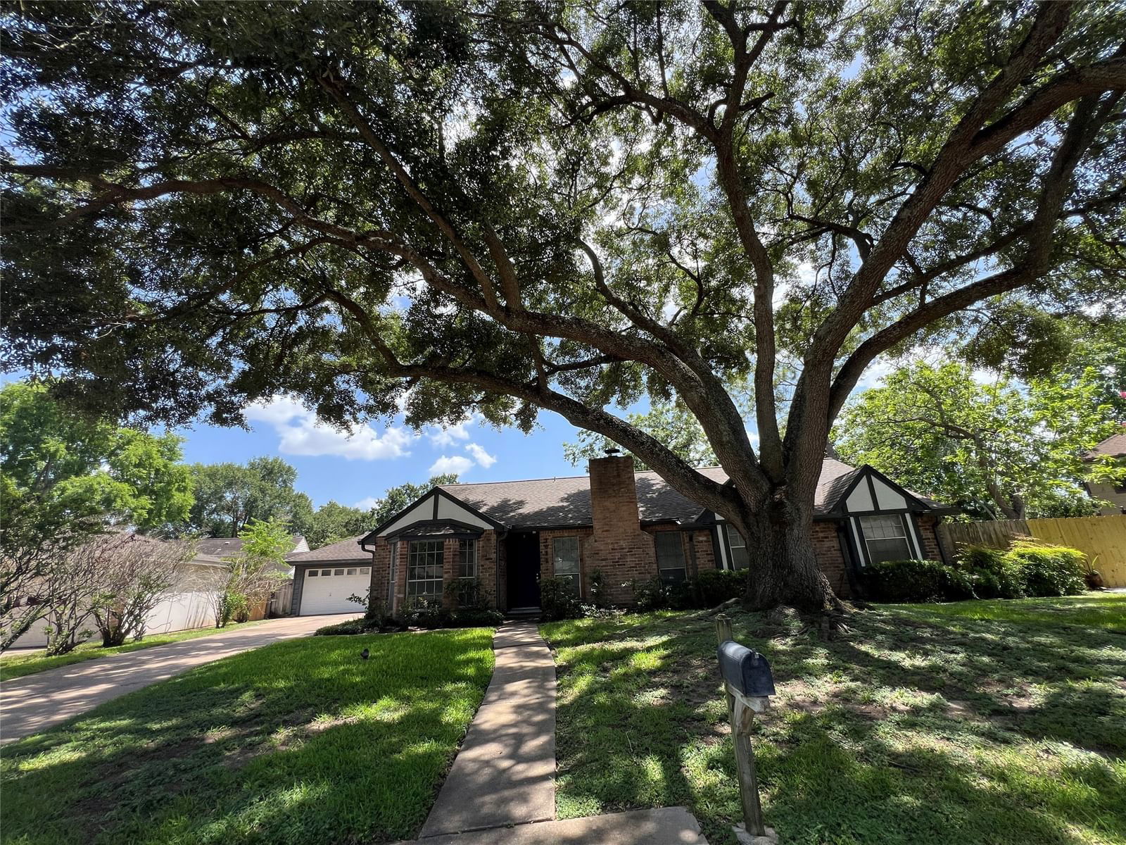 Real estate property located at 14323 Wickersham, Harris, Briar Village, Houston, TX, US