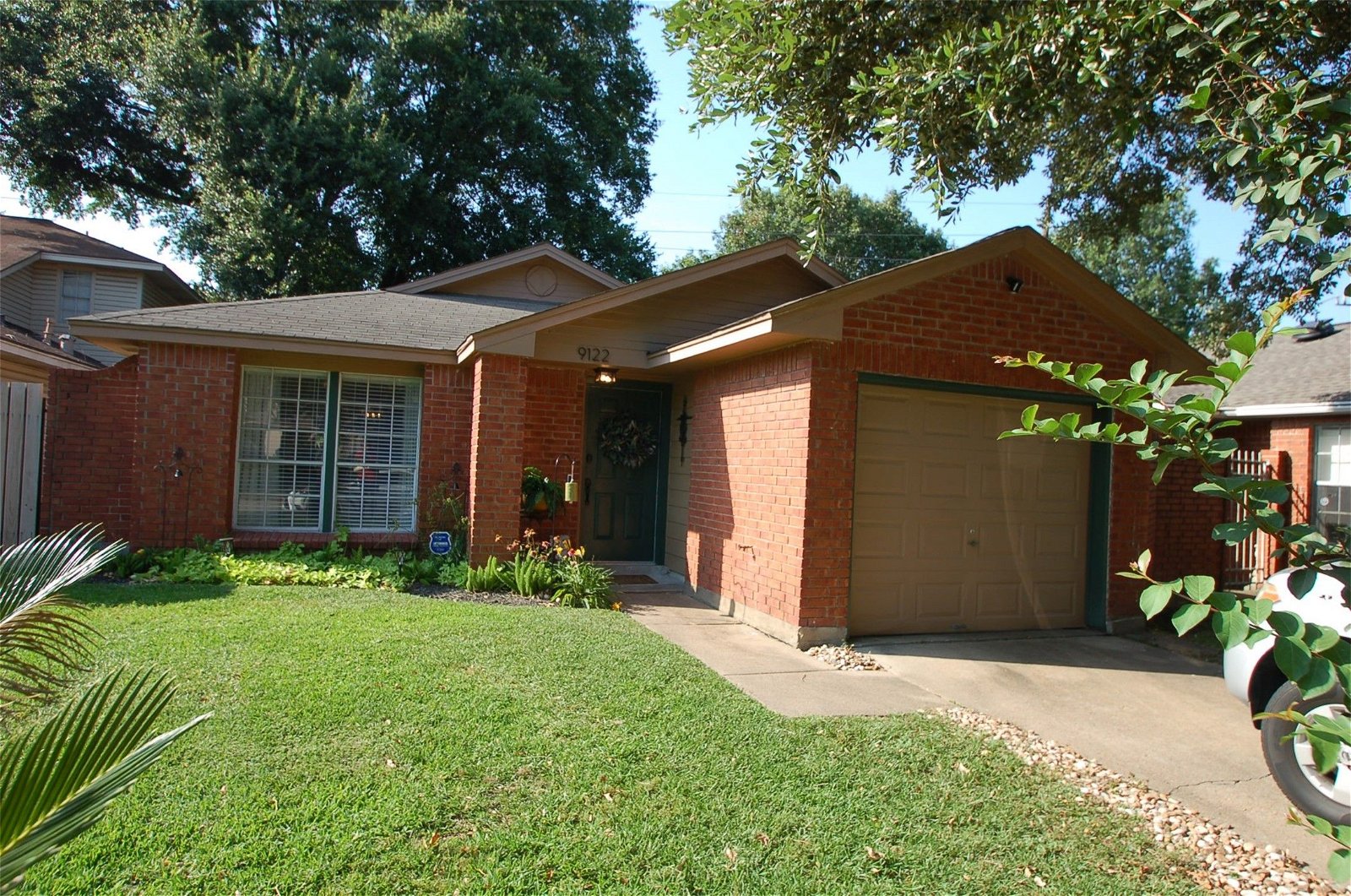 Real estate property located at 9122 Golden Sunshine, Harris, Houston, TX, US