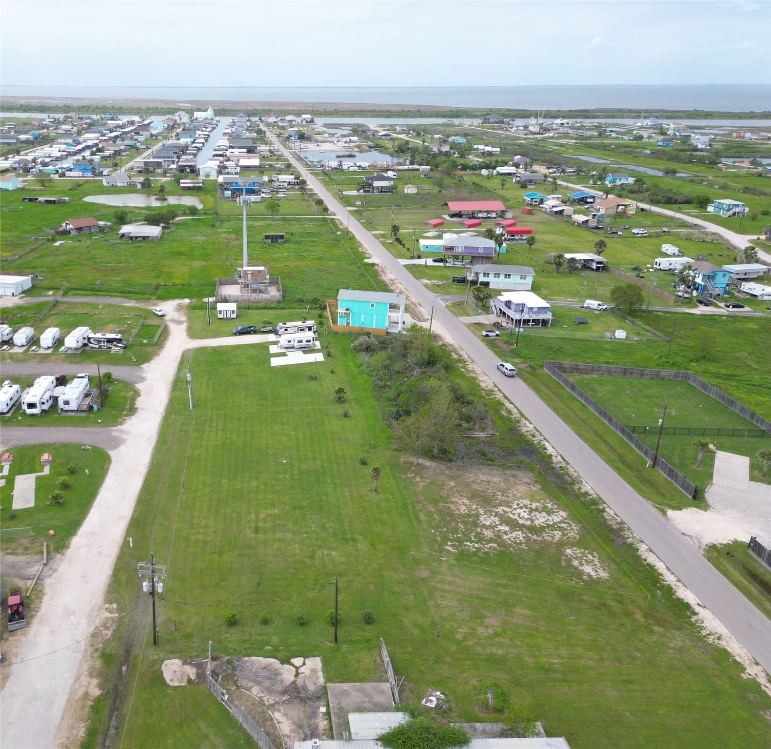 Real estate property located at 1020 Crystal, Galveston, JONES SHAW SUR, Crystal Beach, TX, US