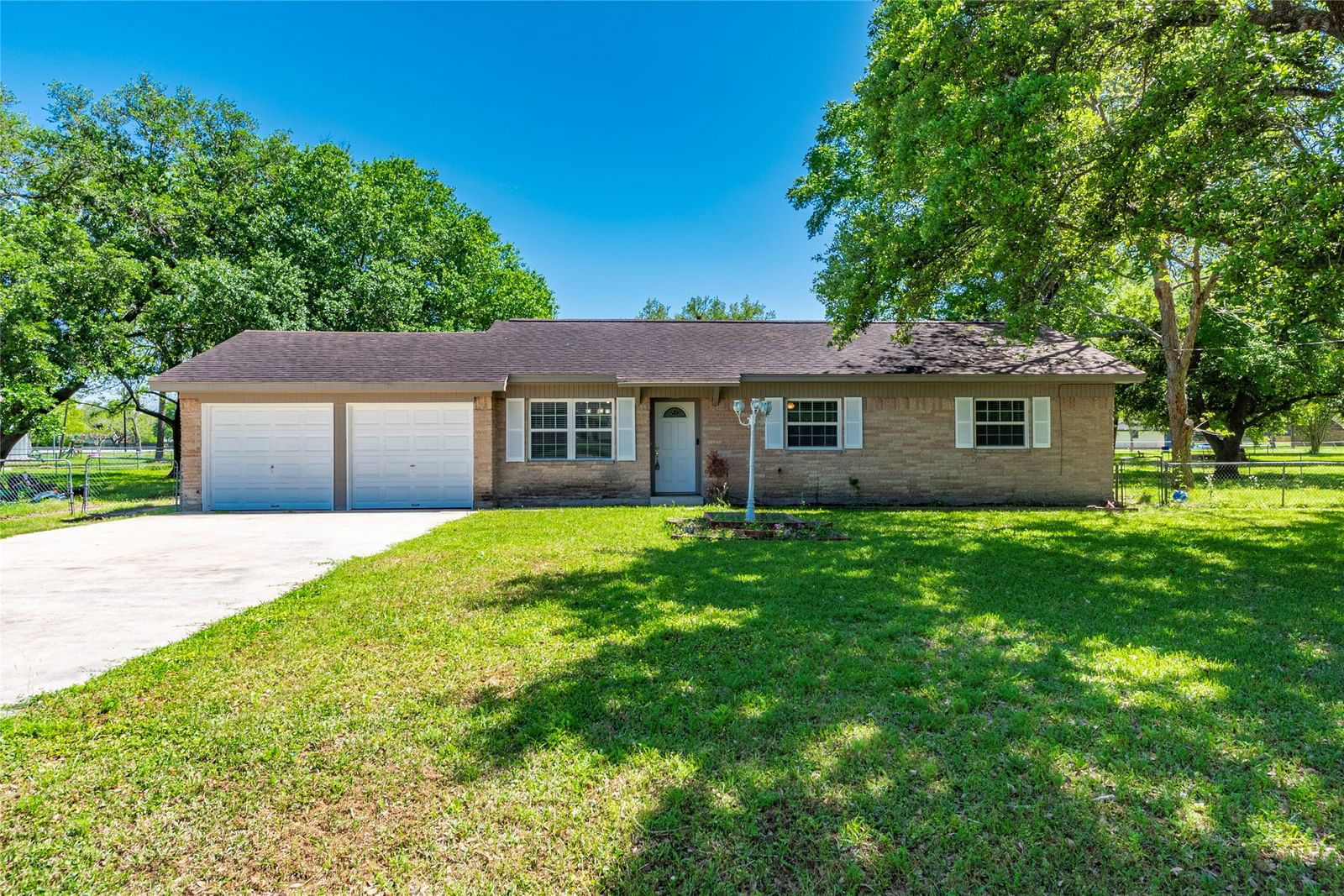 Real estate property located at 3405 Meadowlark, Brazoria, Western Acres, Alvin, TX, US