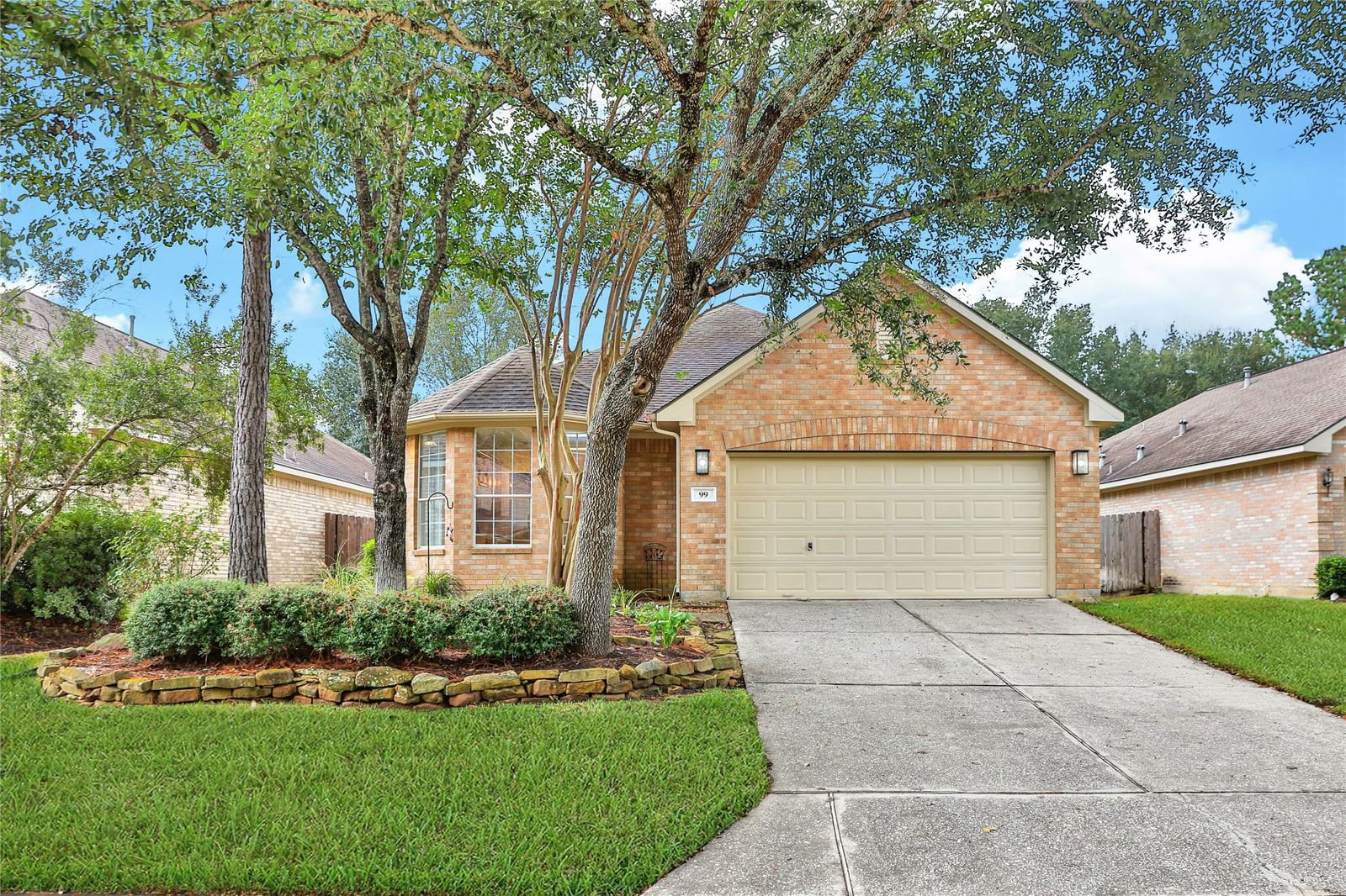 Real estate property located at 99 Country Gate, Montgomery, Wdlnds Windsor Hills 03, Conroe, TX, US