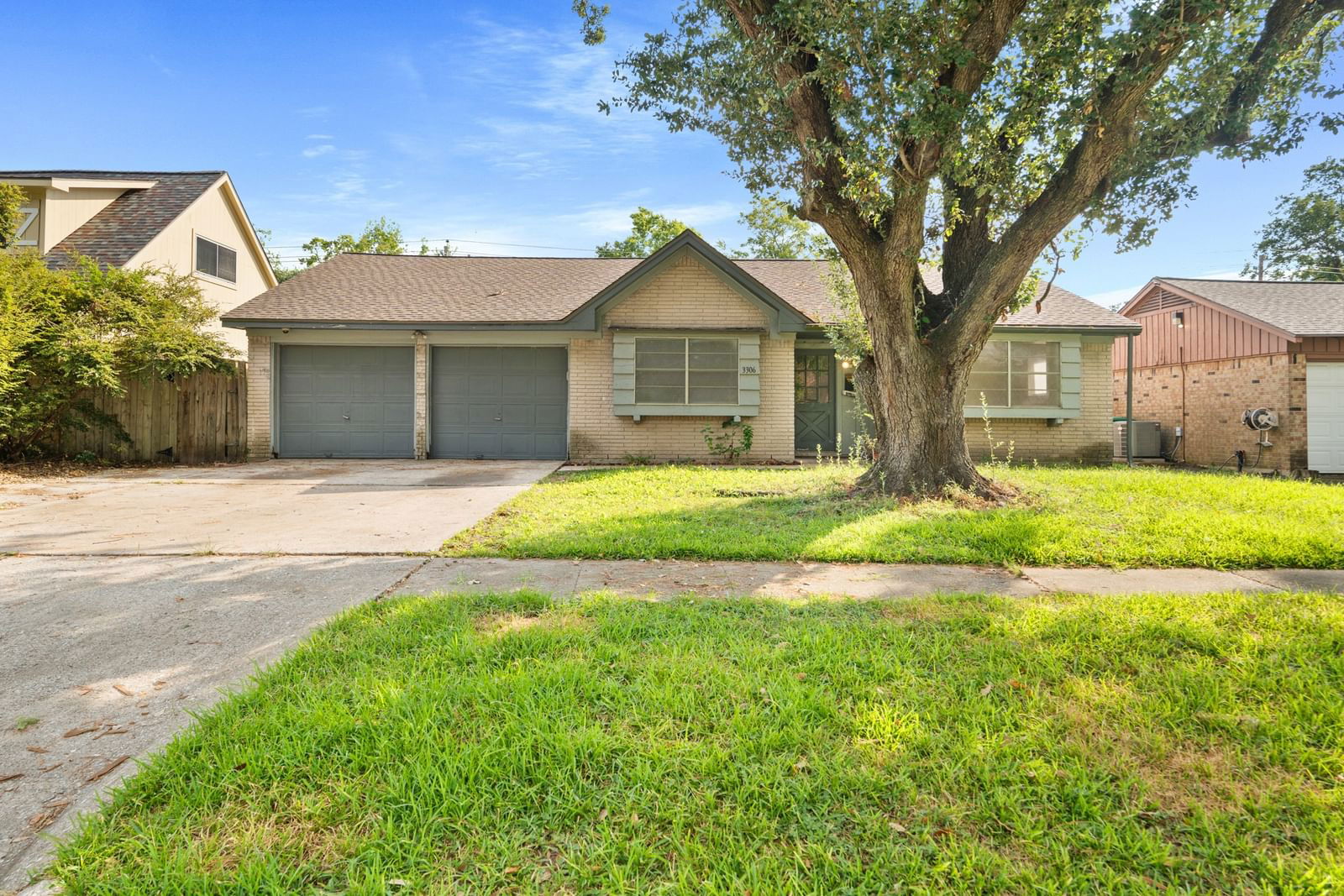 Real estate property located at 3306 Crestdale, Harris, Kempwood, Houston, TX, US