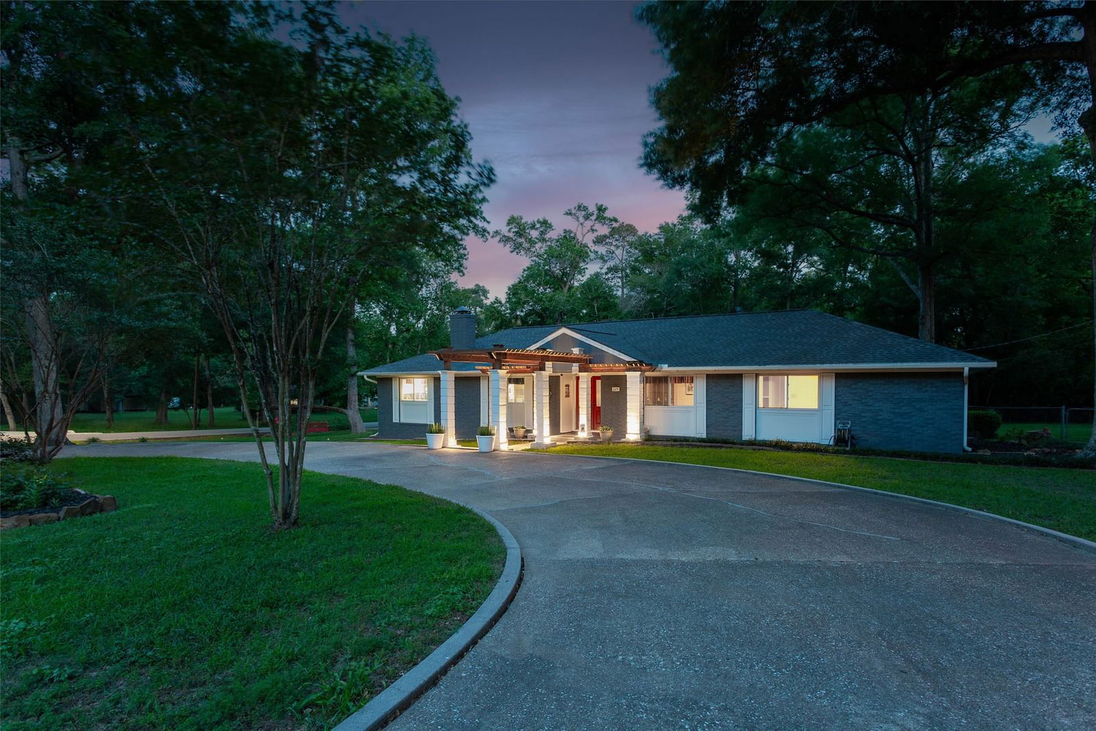 Real estate property located at 225 Forest, Montgomery, Country Club Forest 02, Conroe, TX, US