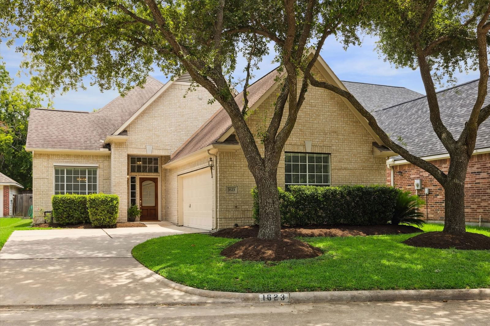 Real estate property located at 1623 Lakeside Enclave, Harris, Lakeside Enclave R/P, Houston, TX, US