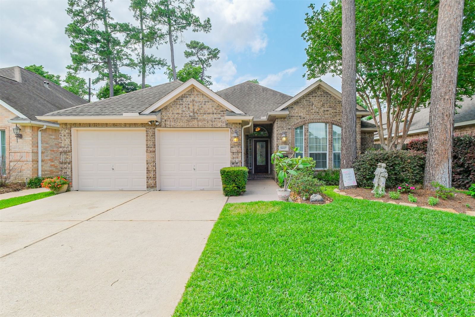 Real estate property located at 16127 Woodbend Trail, Harris, Woodbend Pines, Houston, TX, US