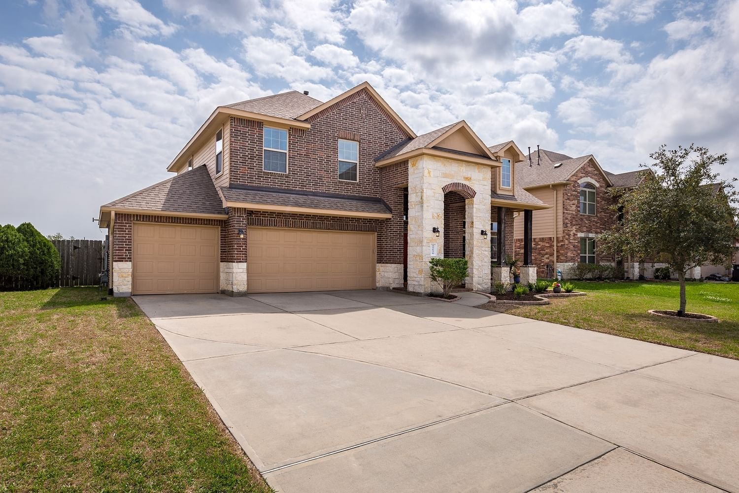 Real estate property located at 11626 Eagle Ridge, Chambers, Eagle Point Estate, Mont Belvieu, TX, US
