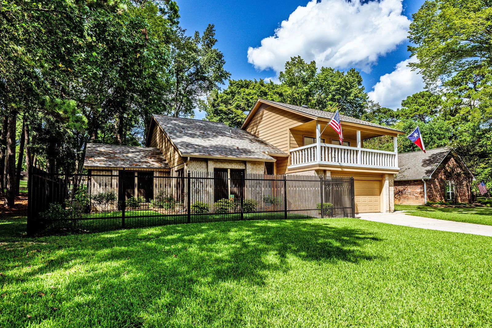 Real estate property located at 247 Brookhollow, Walker, Elkins Lake, Huntsville, TX, US