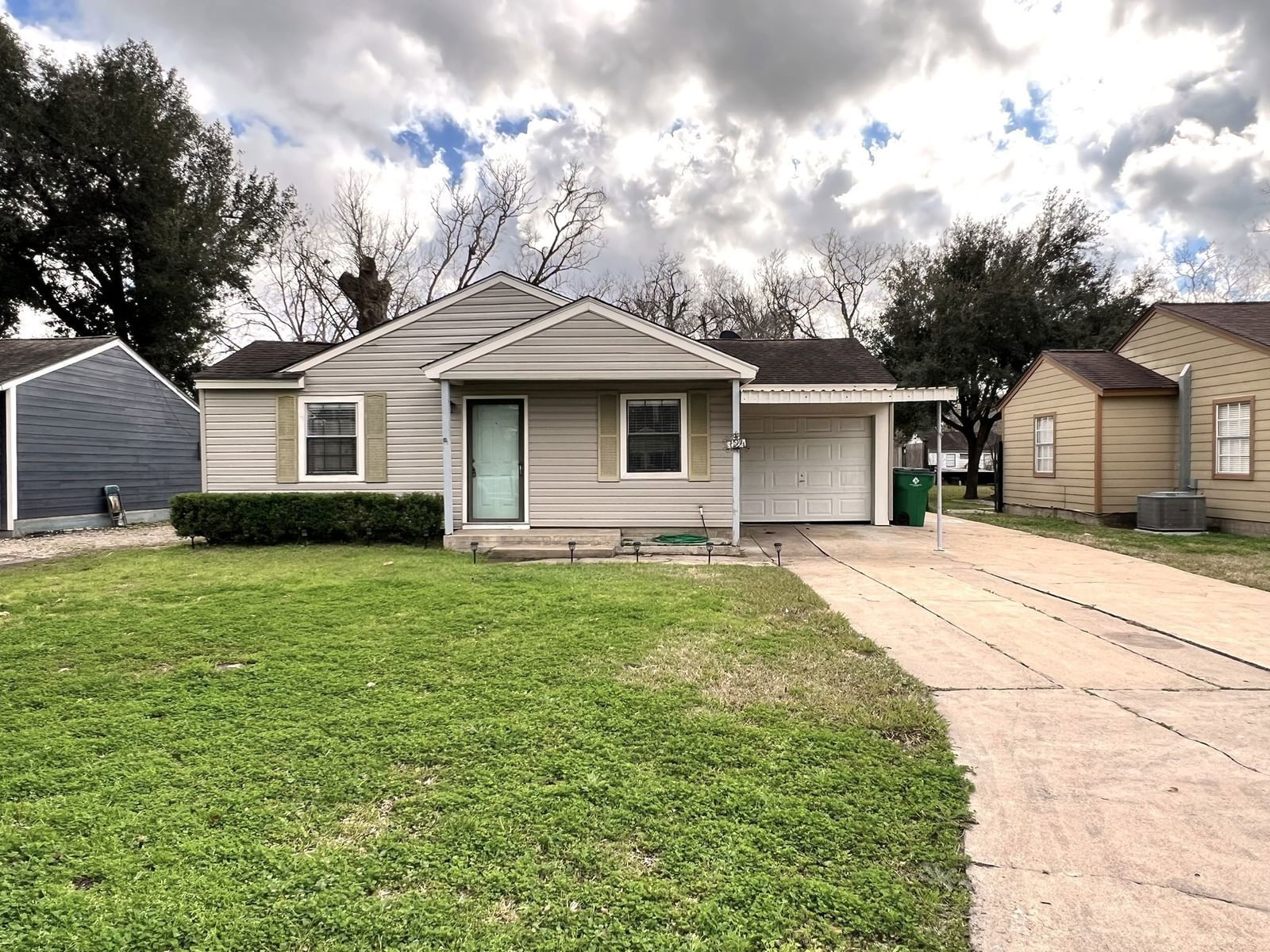 Real estate property located at 724 Lorrain, Brazoria, K & S Plaza Angleton, Angleton, TX, US