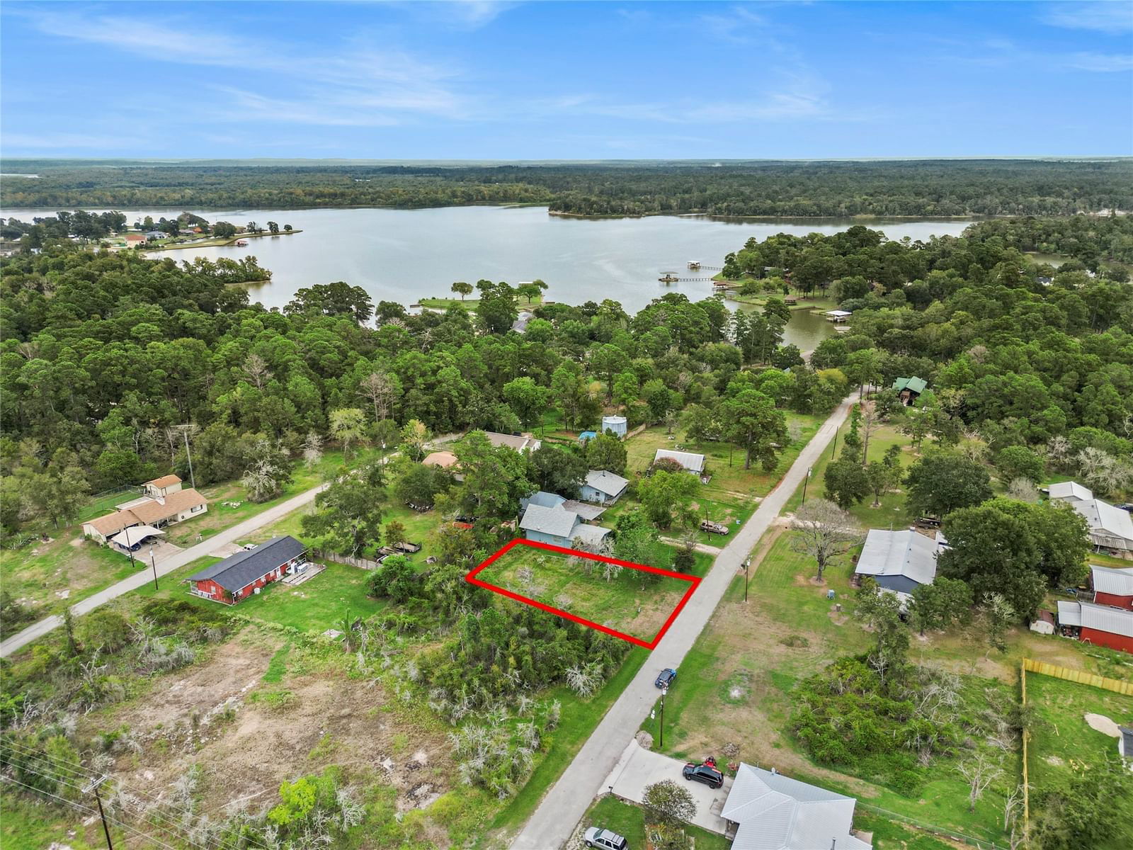 Real estate property located at 7 Shady Oak, Walker, Carolina Cove - Sec 1, Huntsville, TX, US