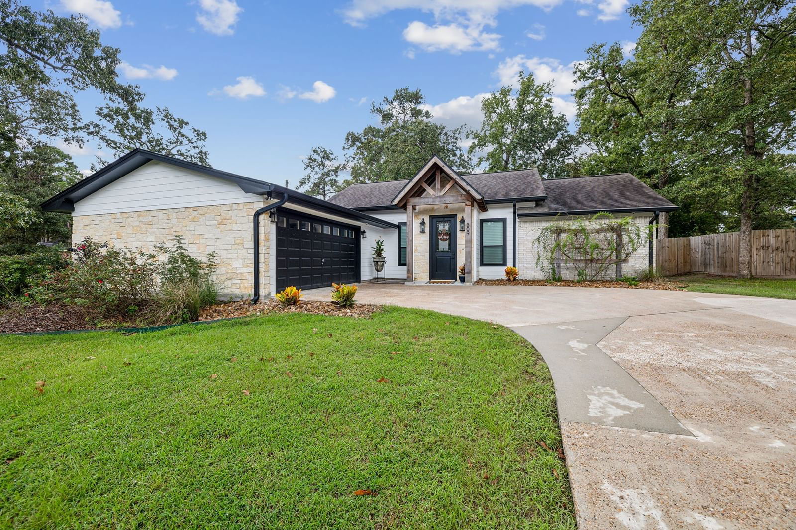 Real estate property located at 309 Red Oak, Polk, Oak Forest, Livingston, TX, US