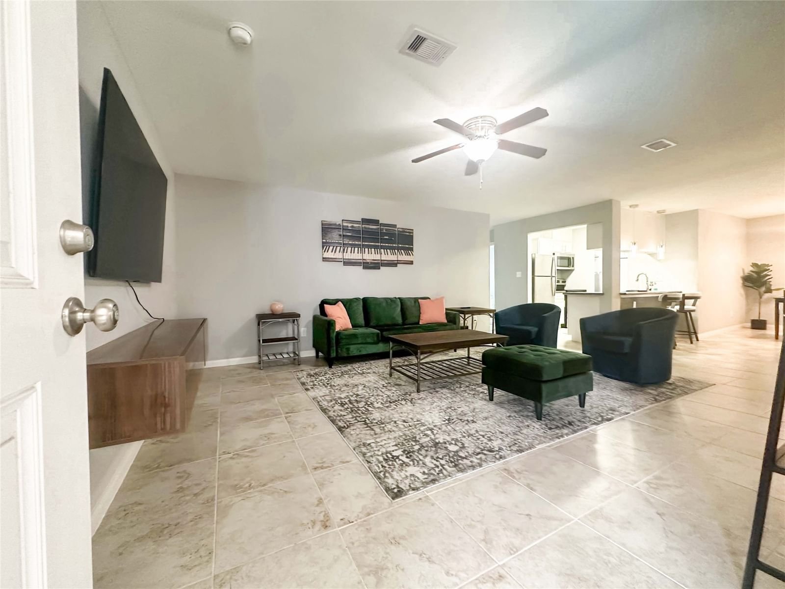 Real estate property located at 5333 Richmond #33, Harris, Courtyards Condo, Houston, TX, US