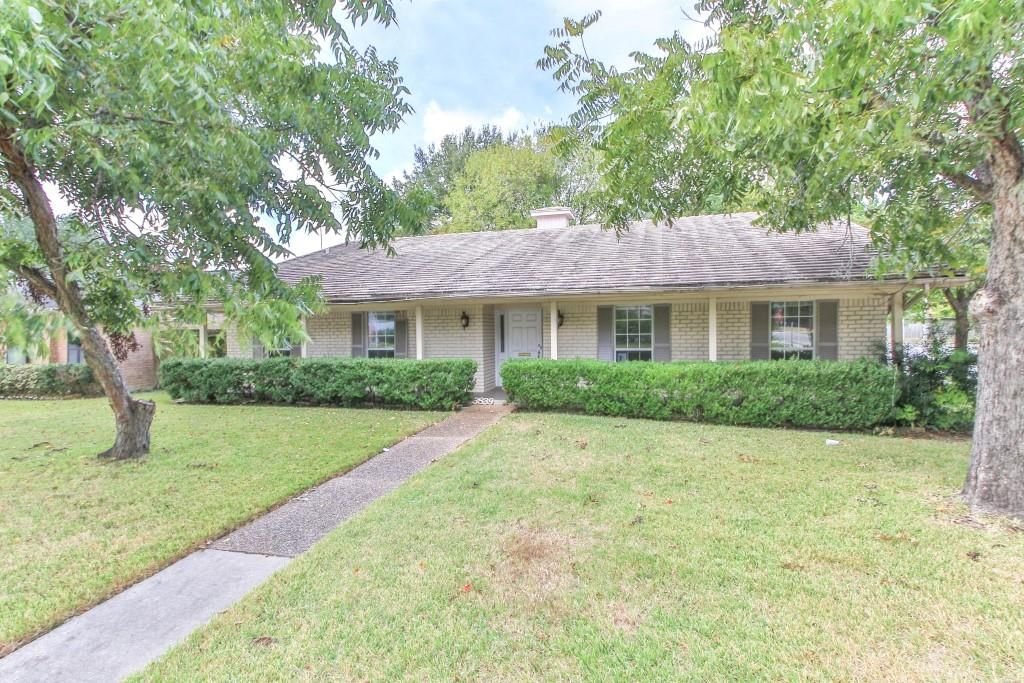 Real estate property located at 3839 Sun Valley, Harris, Woodside Sec 03, Houston, TX, US
