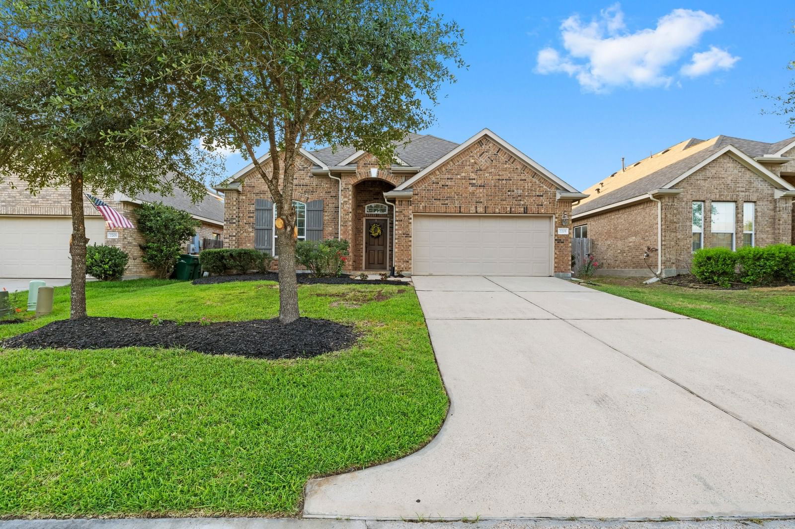 Real estate property located at 2205 Maple Point, Montgomery, Cedar Woods, Conroe, TX, US