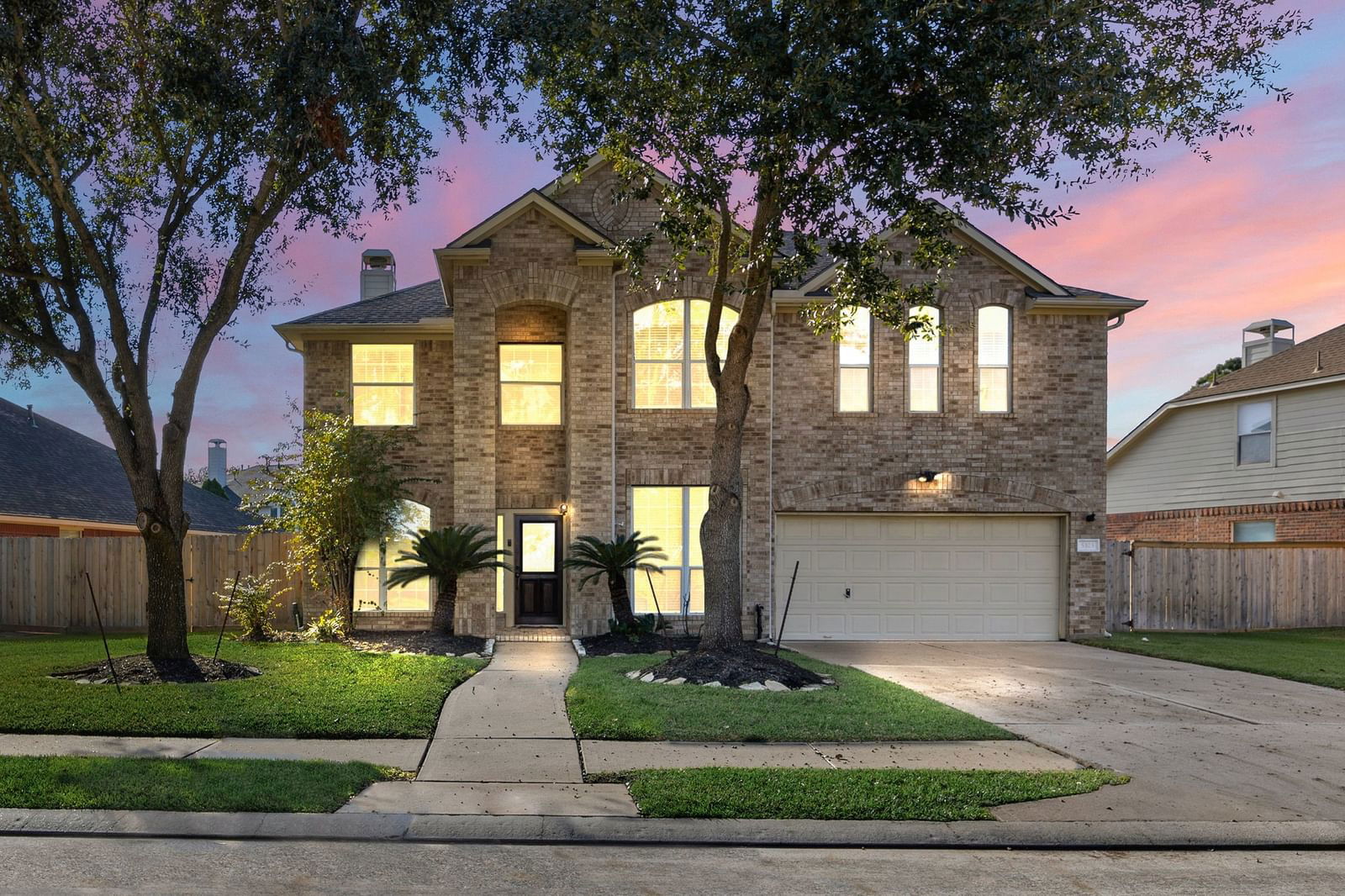 Real estate property located at 5323 Chatham Hill, Harris, Berkshire, Houston, TX, US