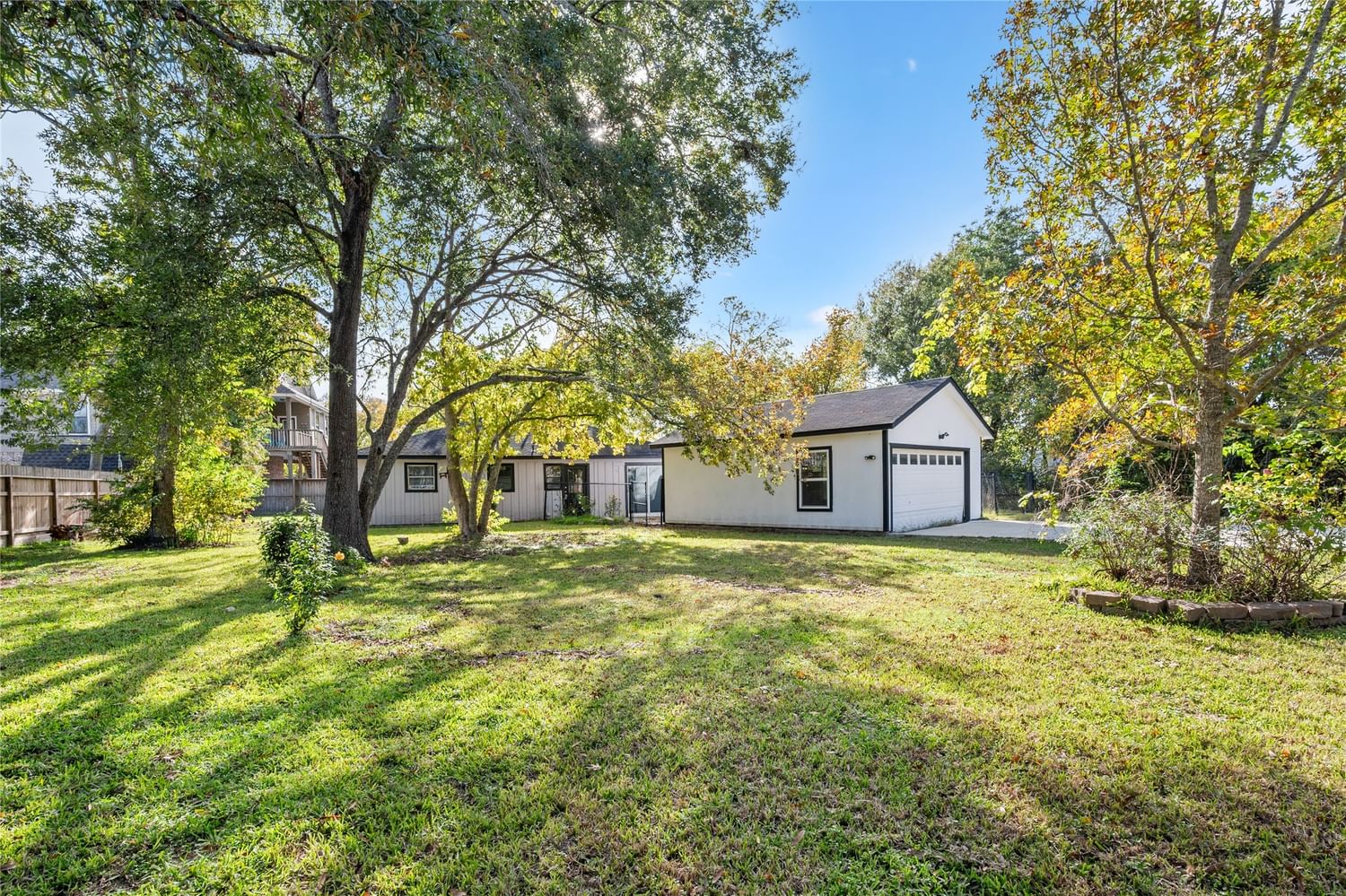 Real estate property located at 511 Circle Drive, Harris, Sylvan Beach, La Porte, TX, US