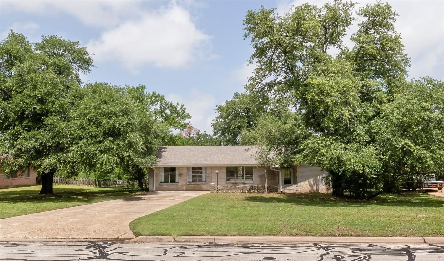 Real estate property located at 1003 Winding, Brazos, Southeast College Park, College Station, TX, US