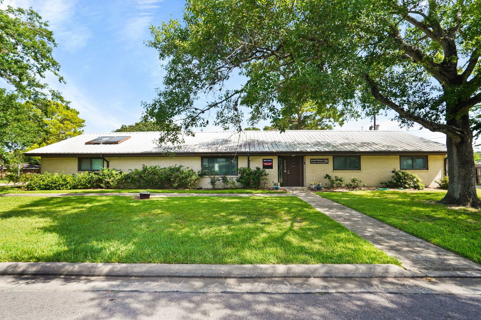 Real estate property located at 1114 Inwood, Fort Bend, Winston Terrace, Richmond, TX, US