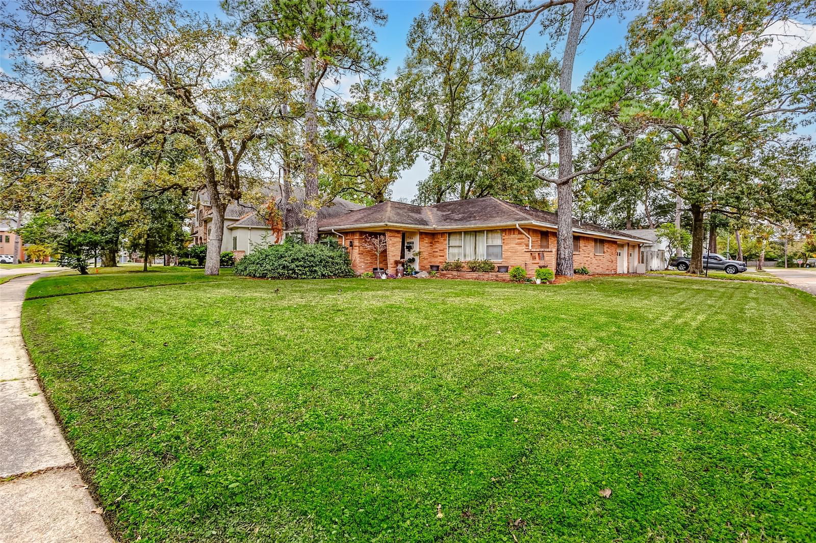 Real estate property located at 459 Faust, Harris, Memorial Bend, Houston, TX, US
